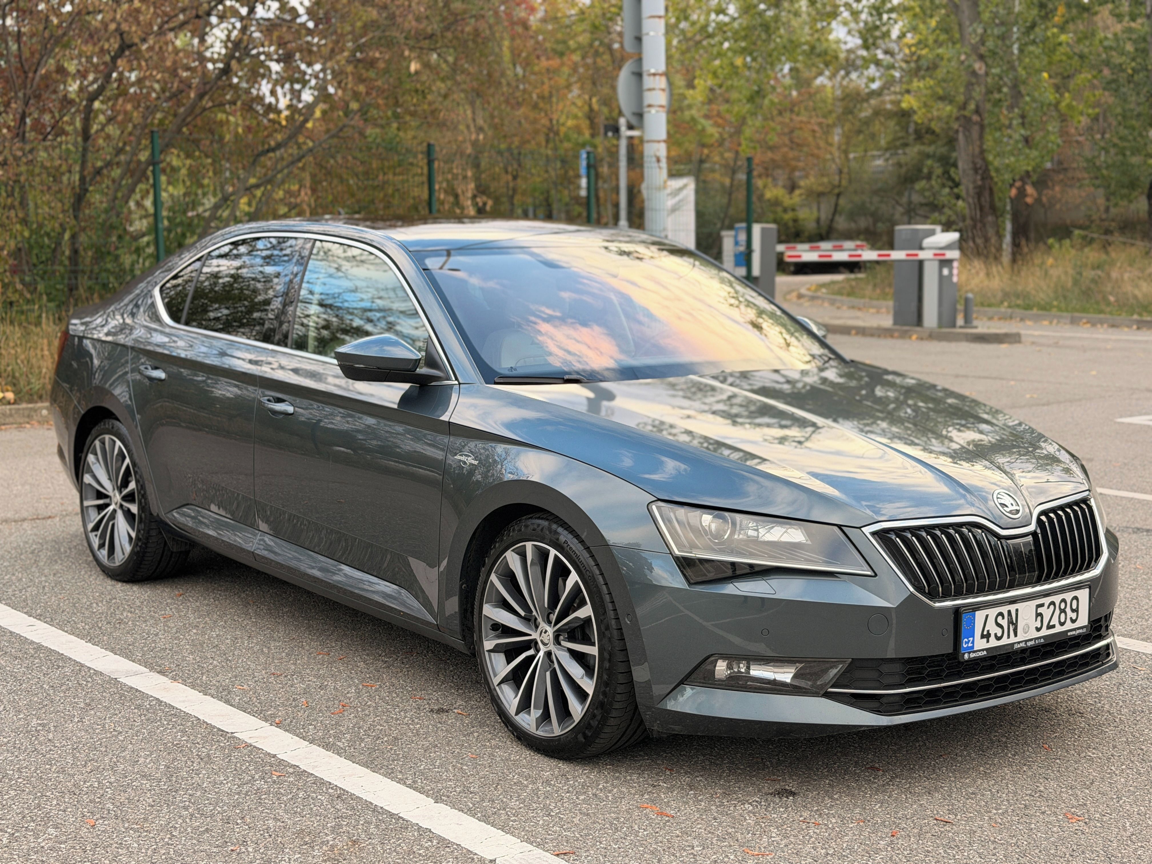 Škoda Superb, 2.0 TDI DSG 4x4 L&K 1.majitel - fotka 2