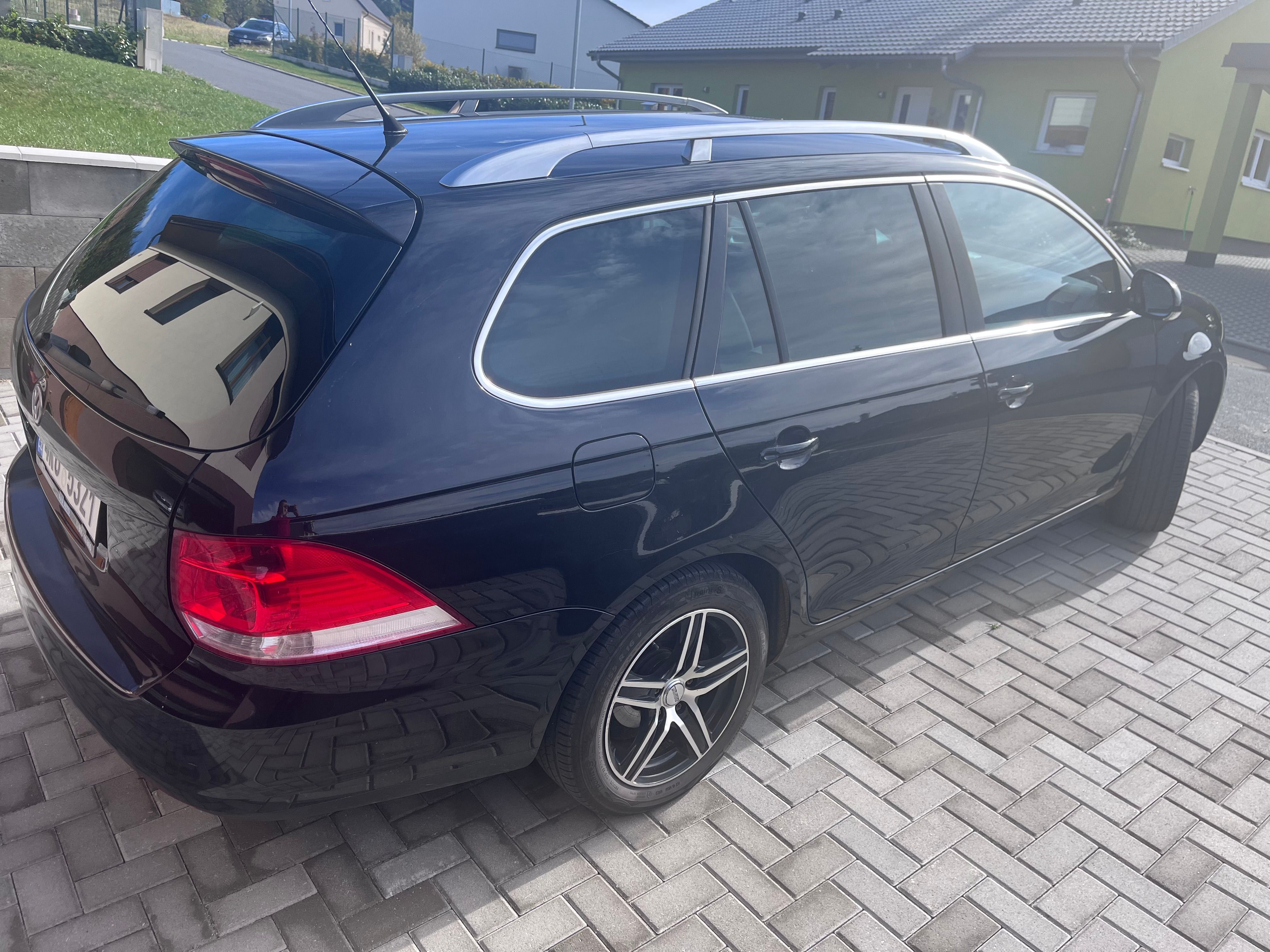 Volkswagen Golf, VW Golf V combi 1.6 benzín - fotka 5