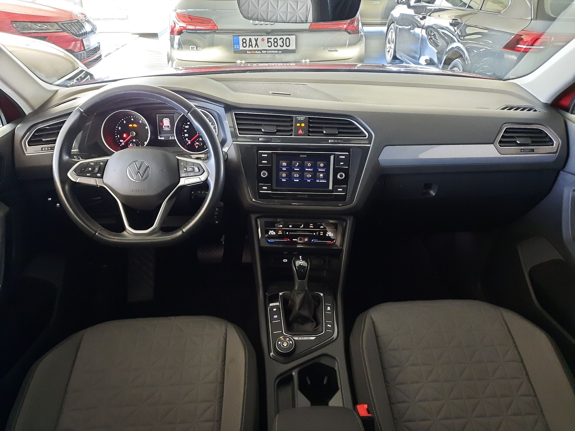 Volkswagen Tiguan, Life 2.0 TSI 4Motion (140kW/19 - fotka 5