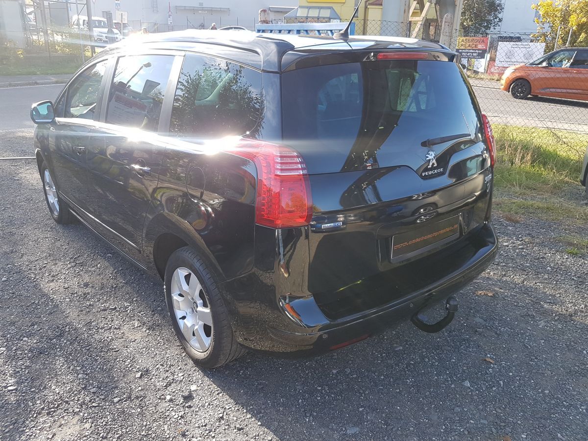 Peugeot 5008, 1.6HDi 88KW NAVI PANORAMA - fotka 4