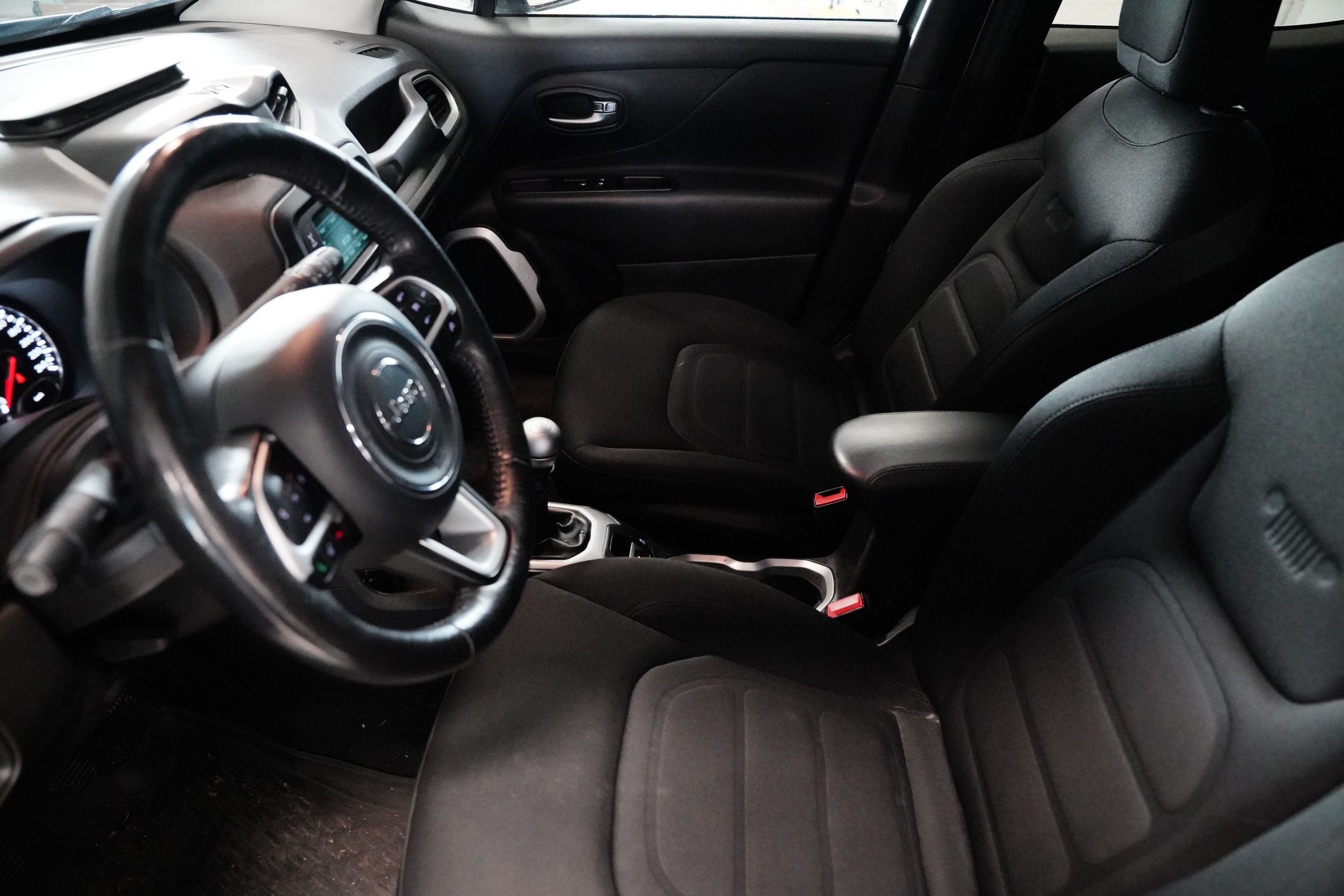 Jeep Renegade, 1.4 MultiAir 103 kW - fotka 5