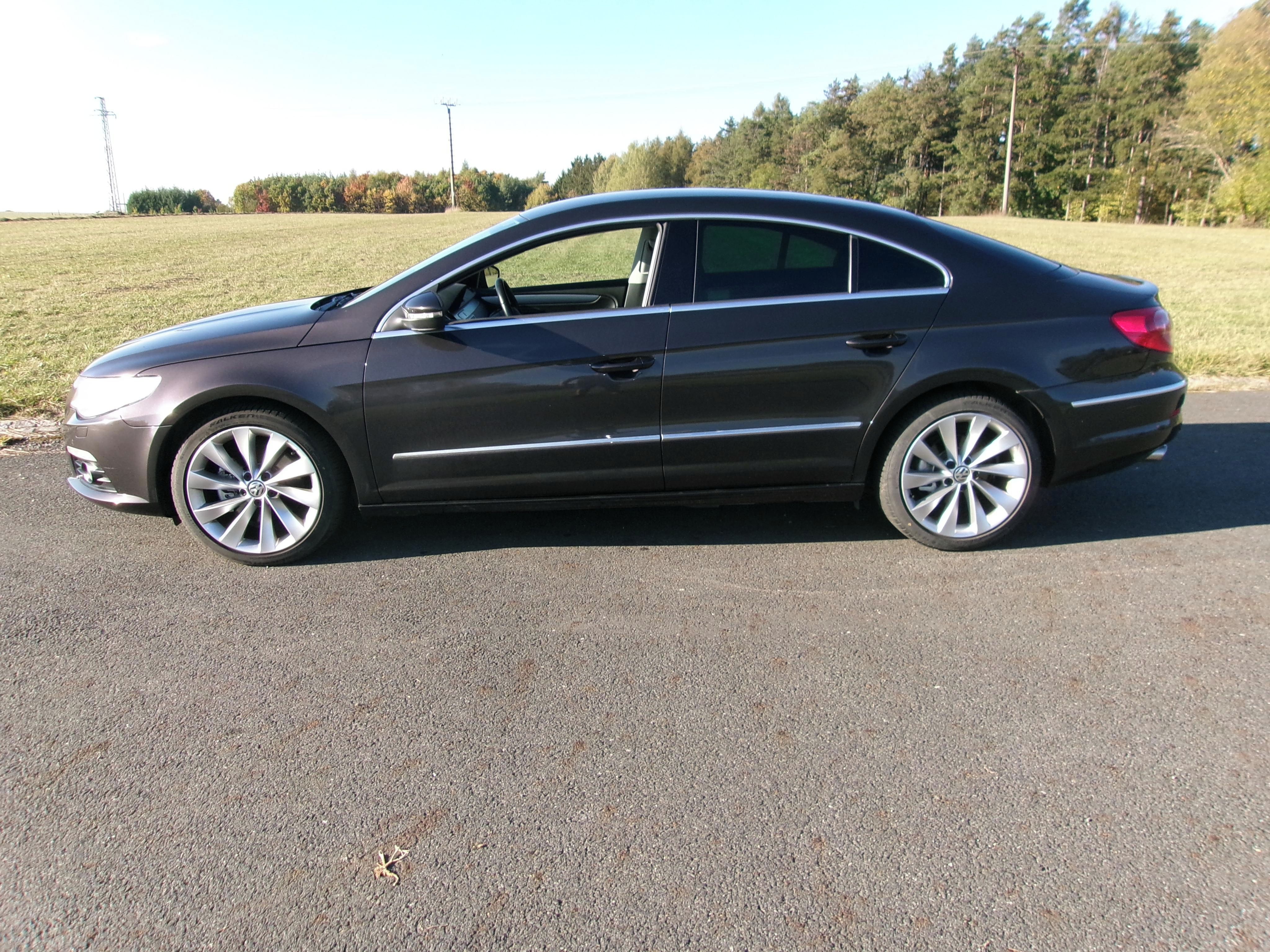 Volkswagen Passat CC, 2,0TDI DSG naj 55 000 km - fotka 2