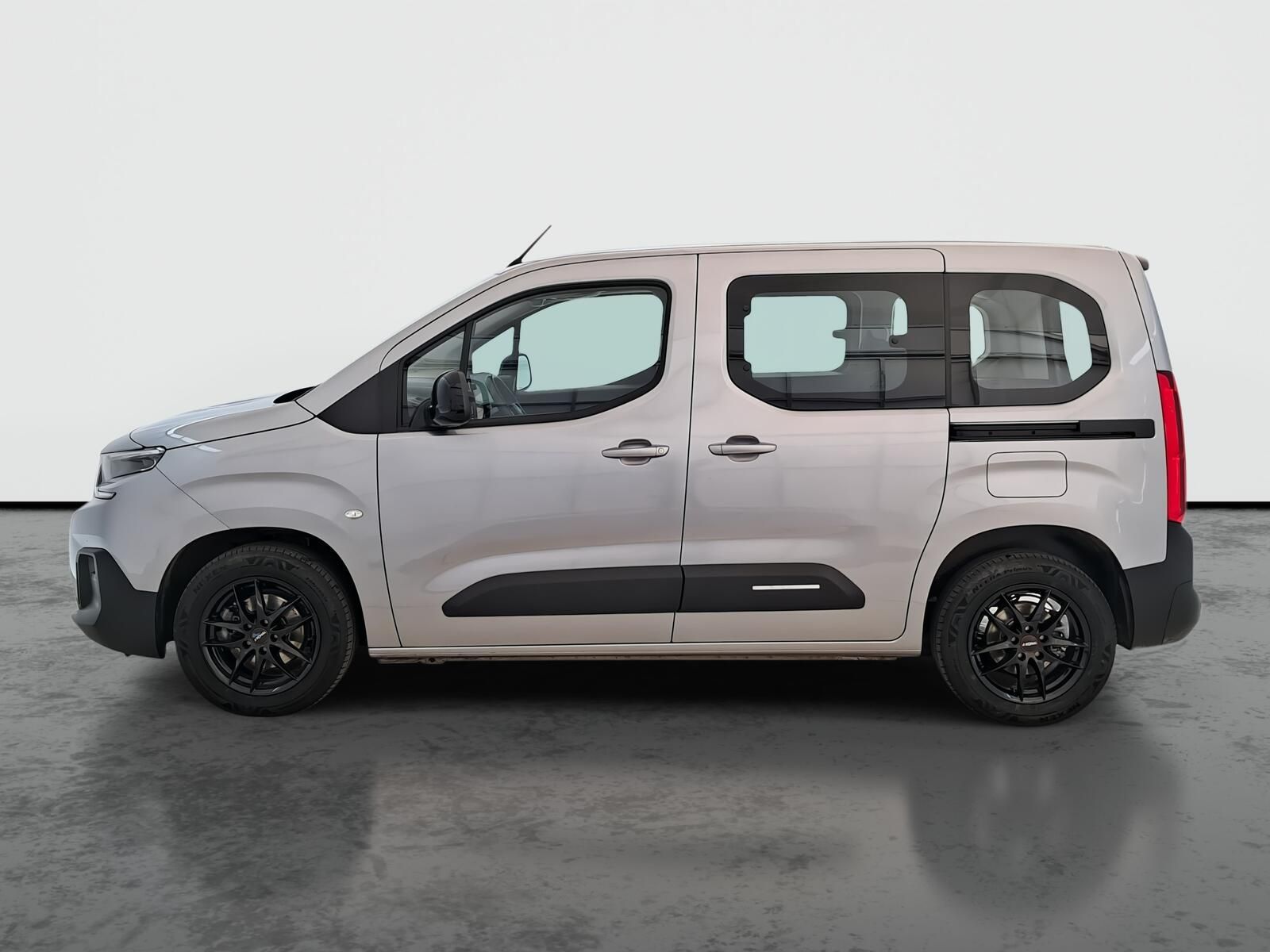 Citroën Berlingo, 1.2 PureTech, Plus, 5Míst - fotka 3