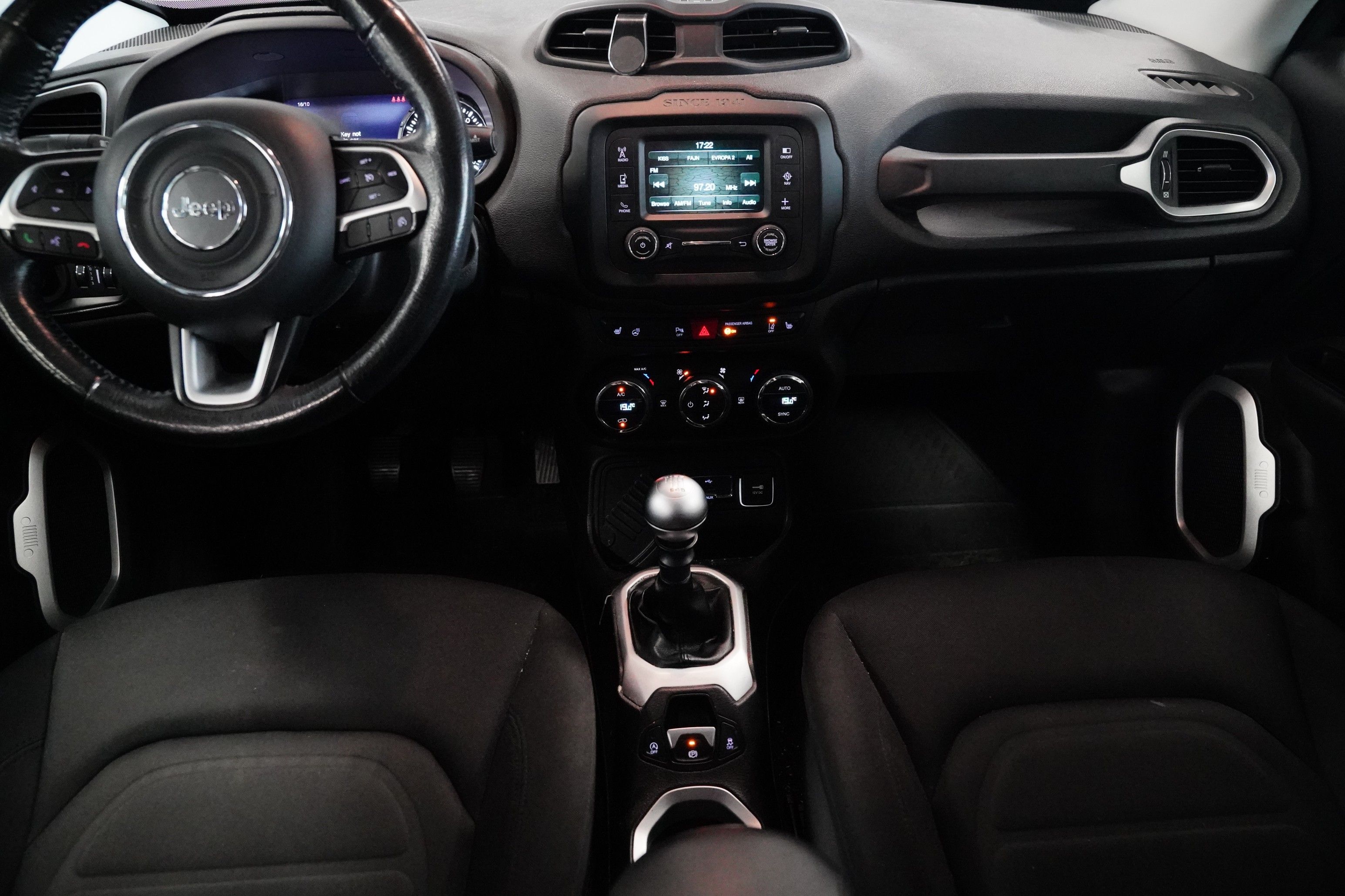 Jeep Renegade, 1.4 MultiAir 103 kW - fotka 6