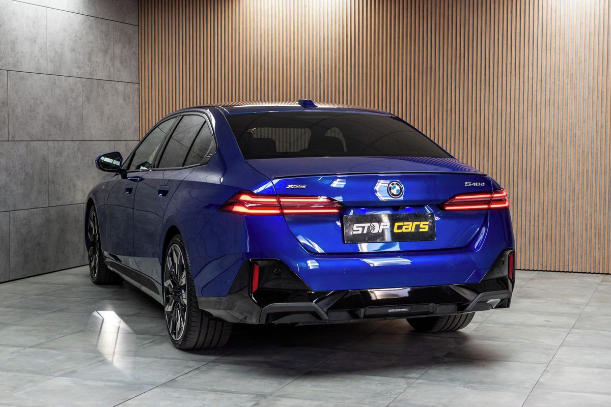BMW Řada 5, 540d xD ///M*ZÁRUKA*TAŽNÉ*ČR 1 - fotka 4