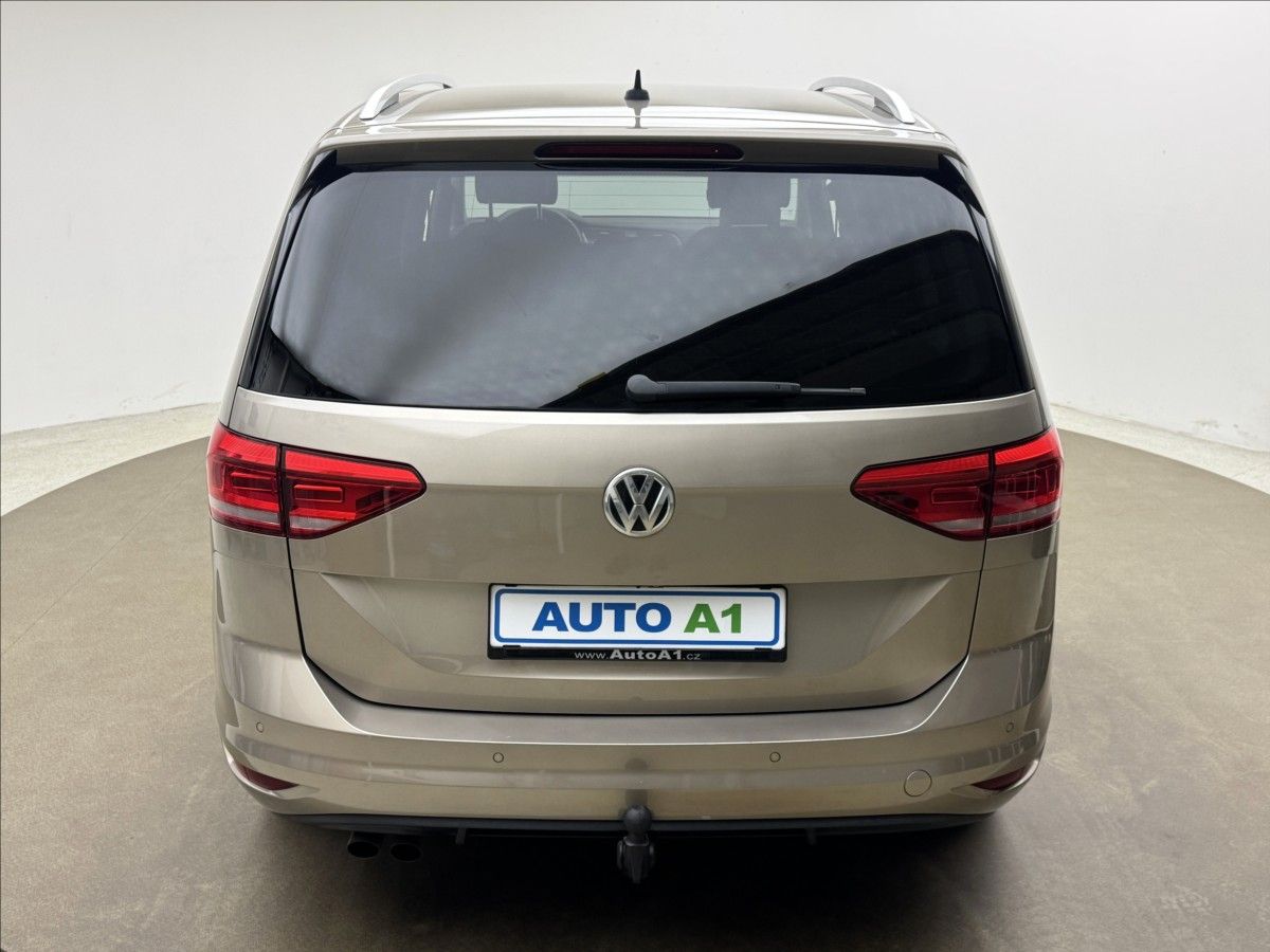 Volkswagen Touran, 1,4 DSG KAMERA TAŽNÉ 1.MAJ ČR - fotka 5