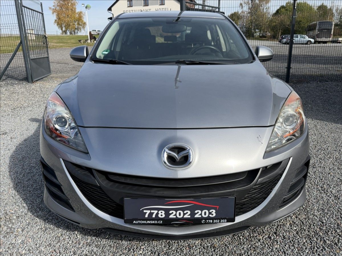 Mazda 3, 1,6   i 77 kw - fotka 2
