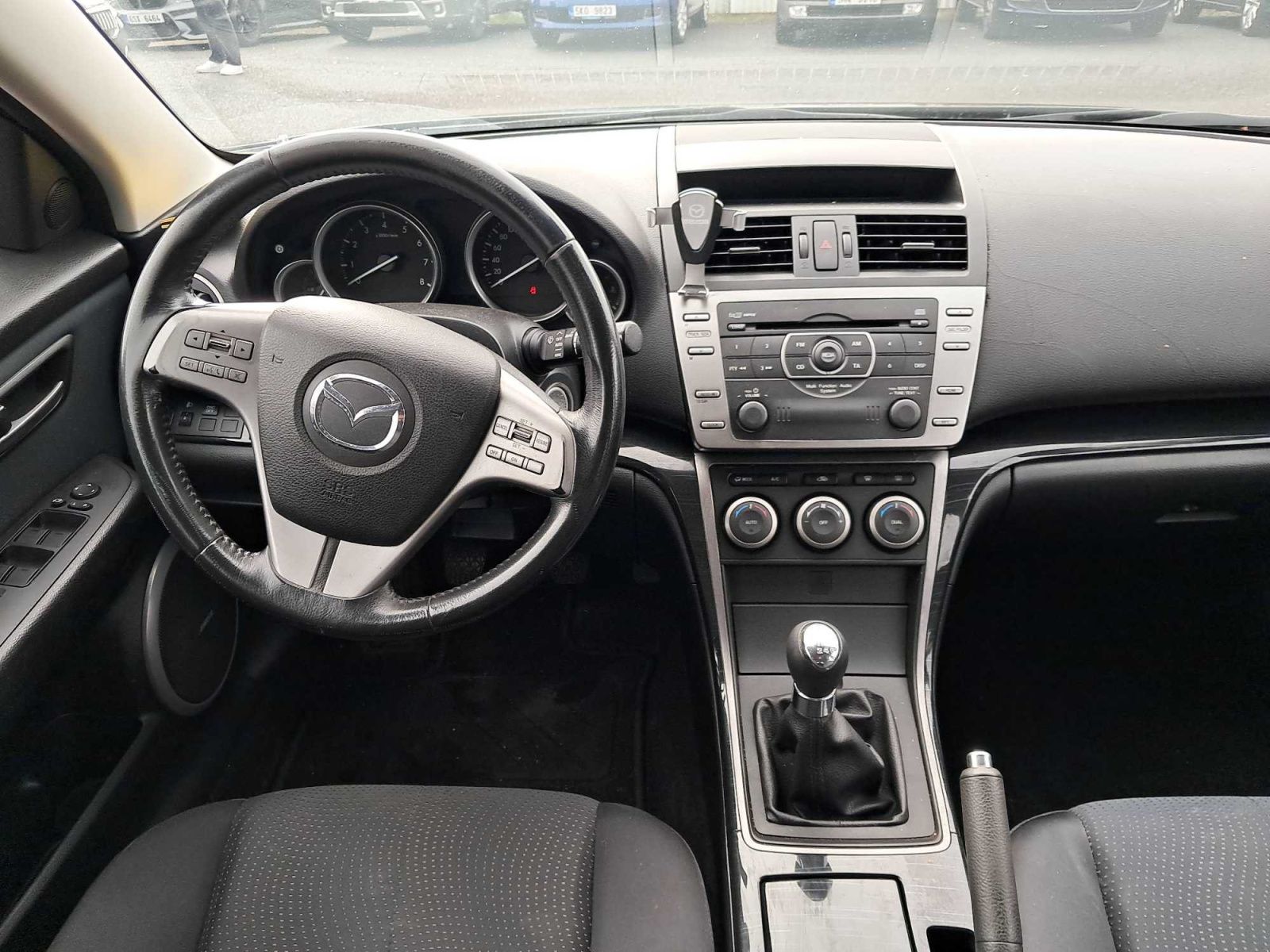 Mazda 6, 2.0, Automatická klima - fotka 3