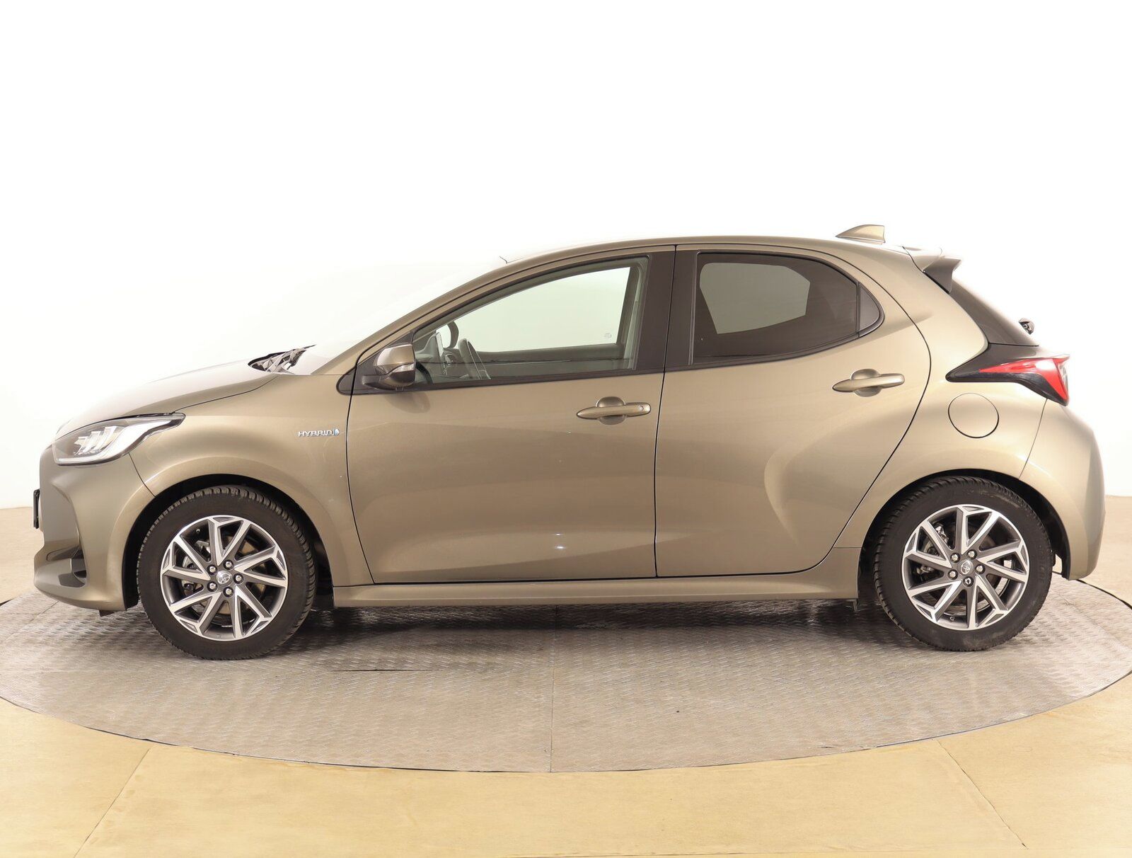 Toyota Yaris, 1.5 VVT-i Hybrid, Automat - fotka 3