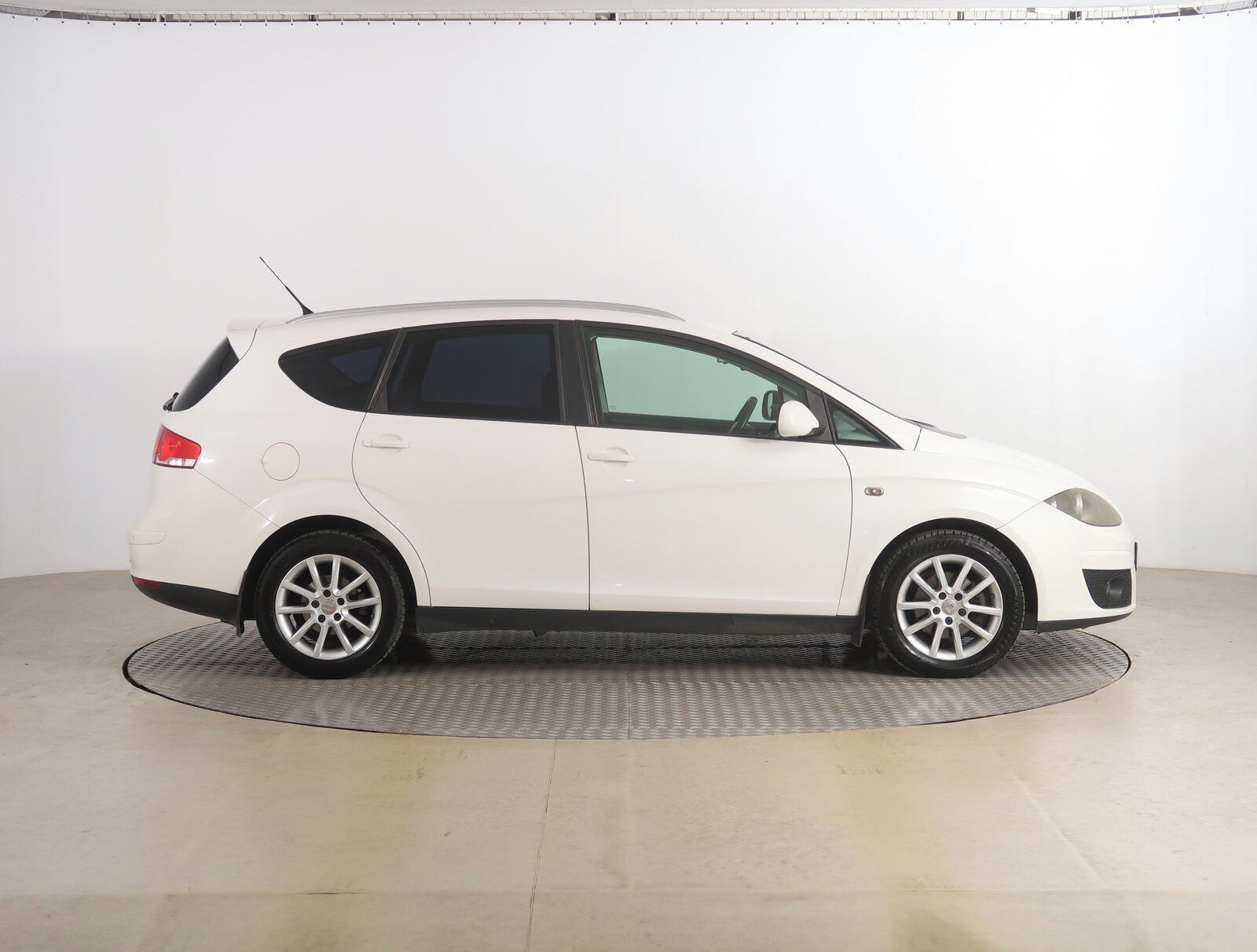 Seat Altea, 1.6 TDI, Automat, Serv.kniha - fotka 6