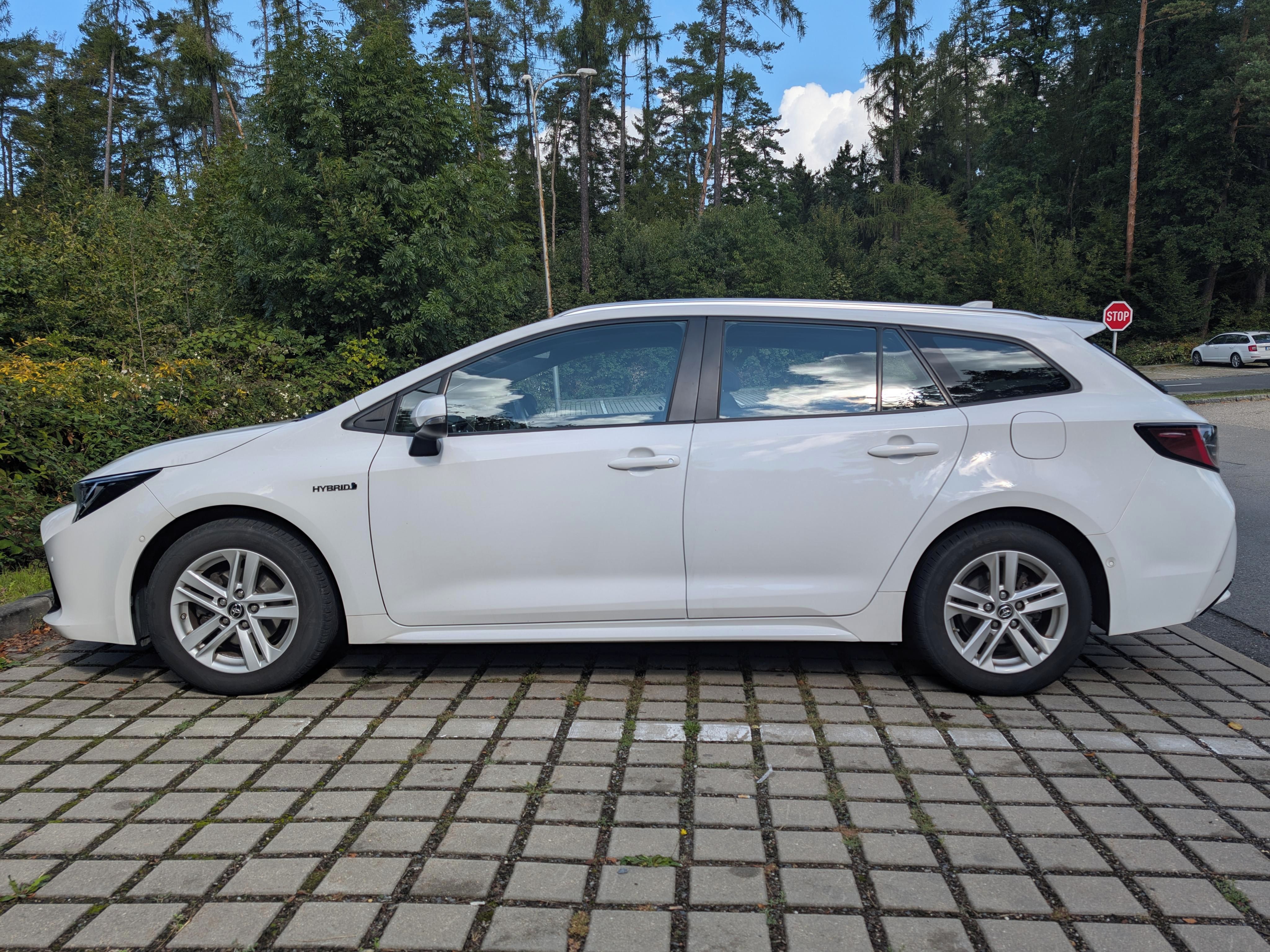 Toyota Corolla, TS 1.8 HYBRID COMFORT-TECH - fotka 3