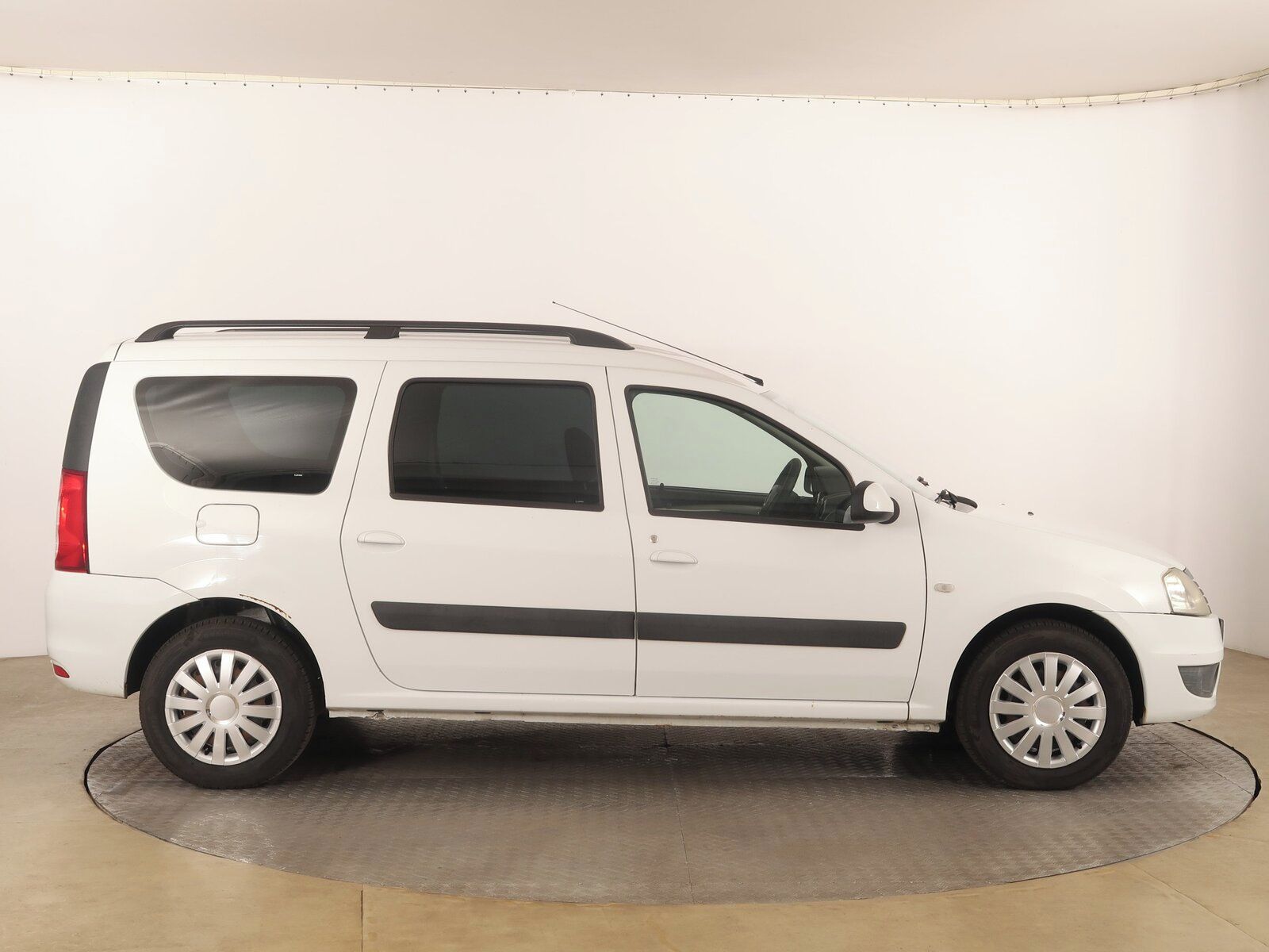 Dacia Logan, 1.5 dCi - fotka 6