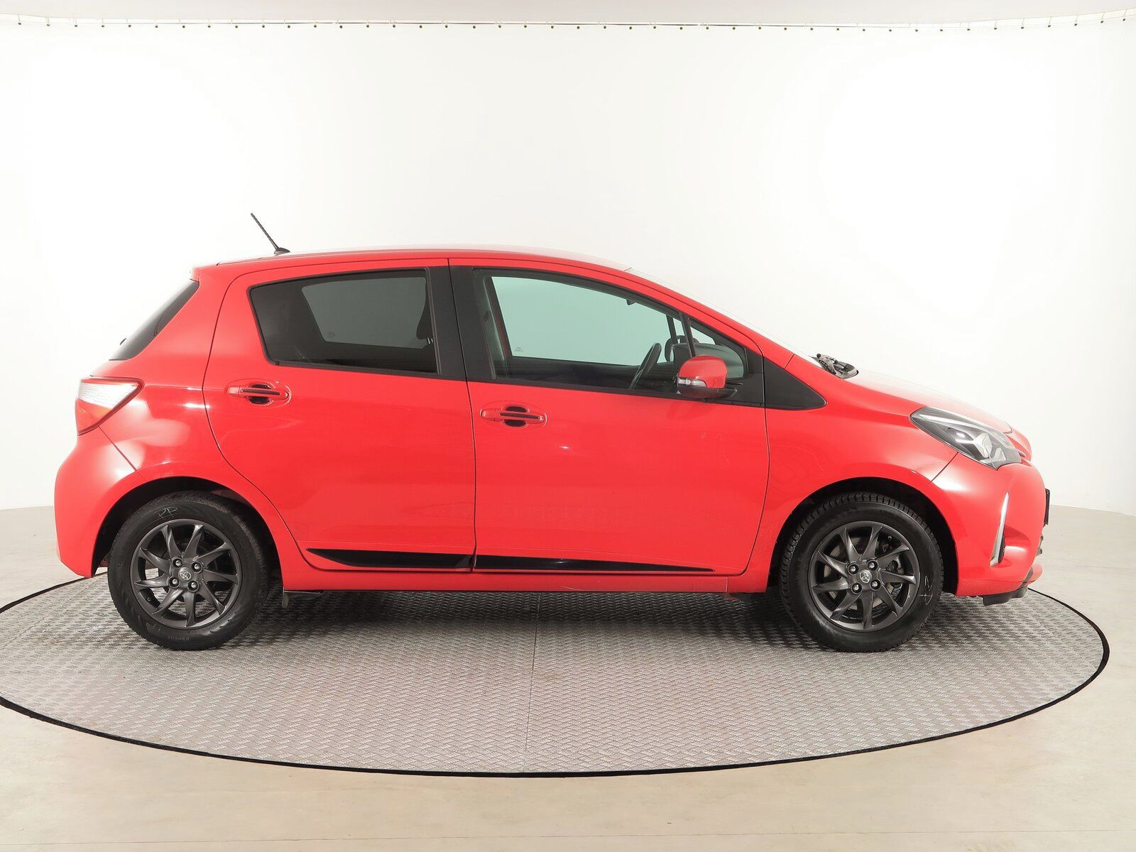 Toyota Yaris, 1.5 Dual VVT-i, Serv.kniha - fotka 6