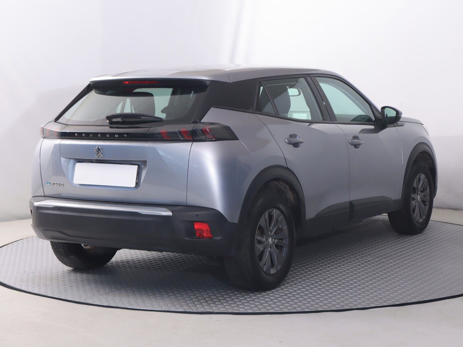 Peugeot 2008, 50 kWh, SoH 91%, Active - fotka 5