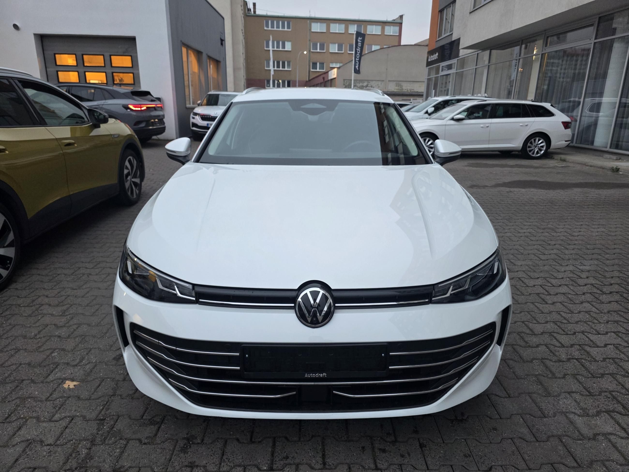 Volkswagen Passat, 2.0 TDI 110kW DSG / Tažné - fotka 3