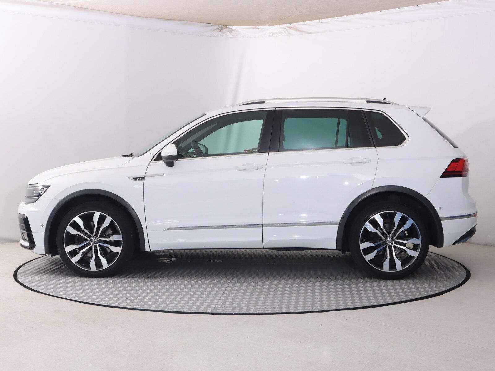 Volkswagen Tiguan, 2.0 TSI, 4X4, Automat - fotka 3