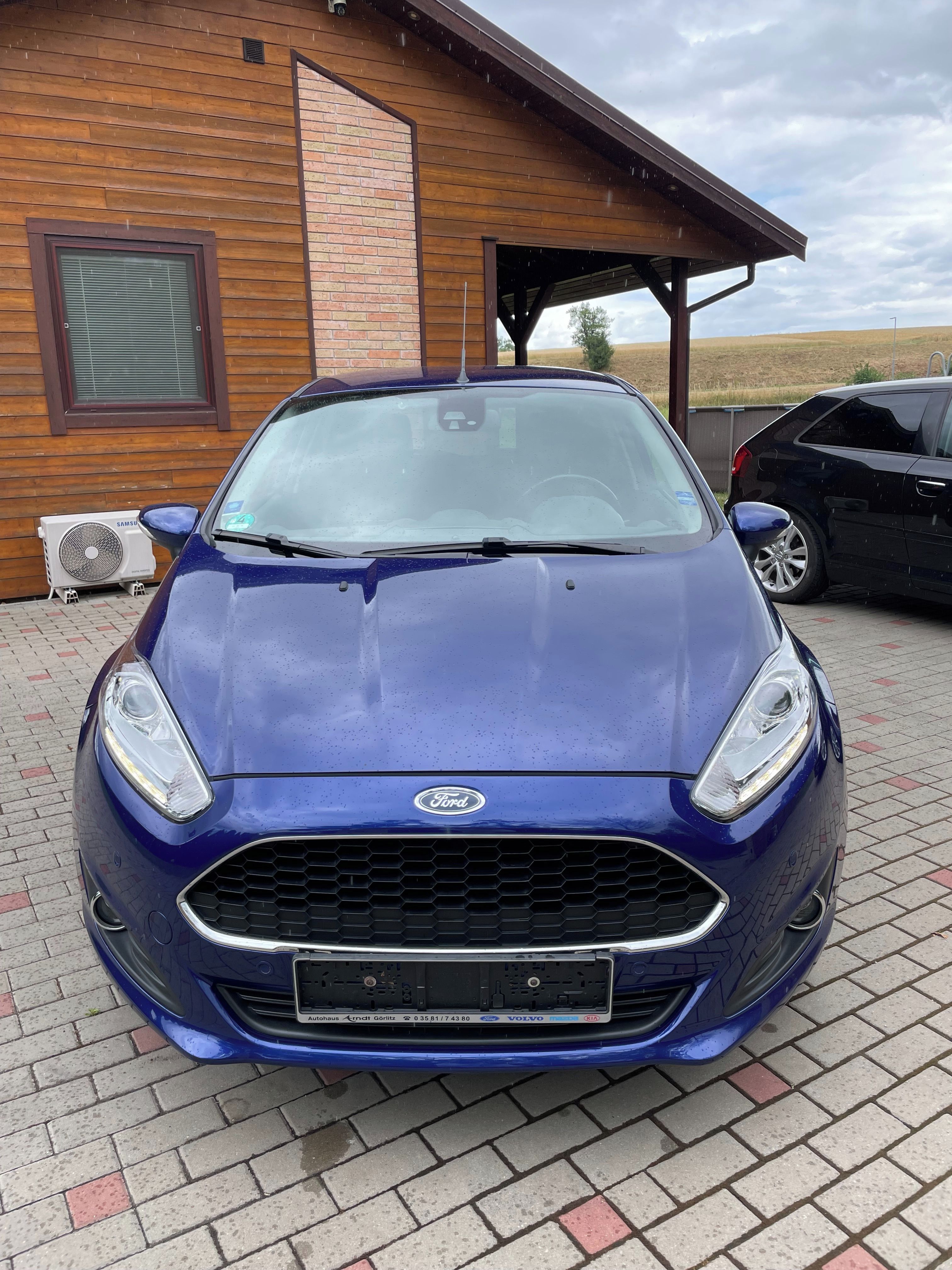 Ford Fiesta, Celebration / Pouze 40tis. km - fotka 2