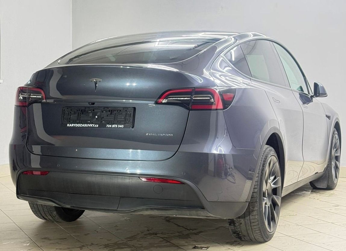 Tesla Model Y, Tesla model Y Long Range - fotka 4