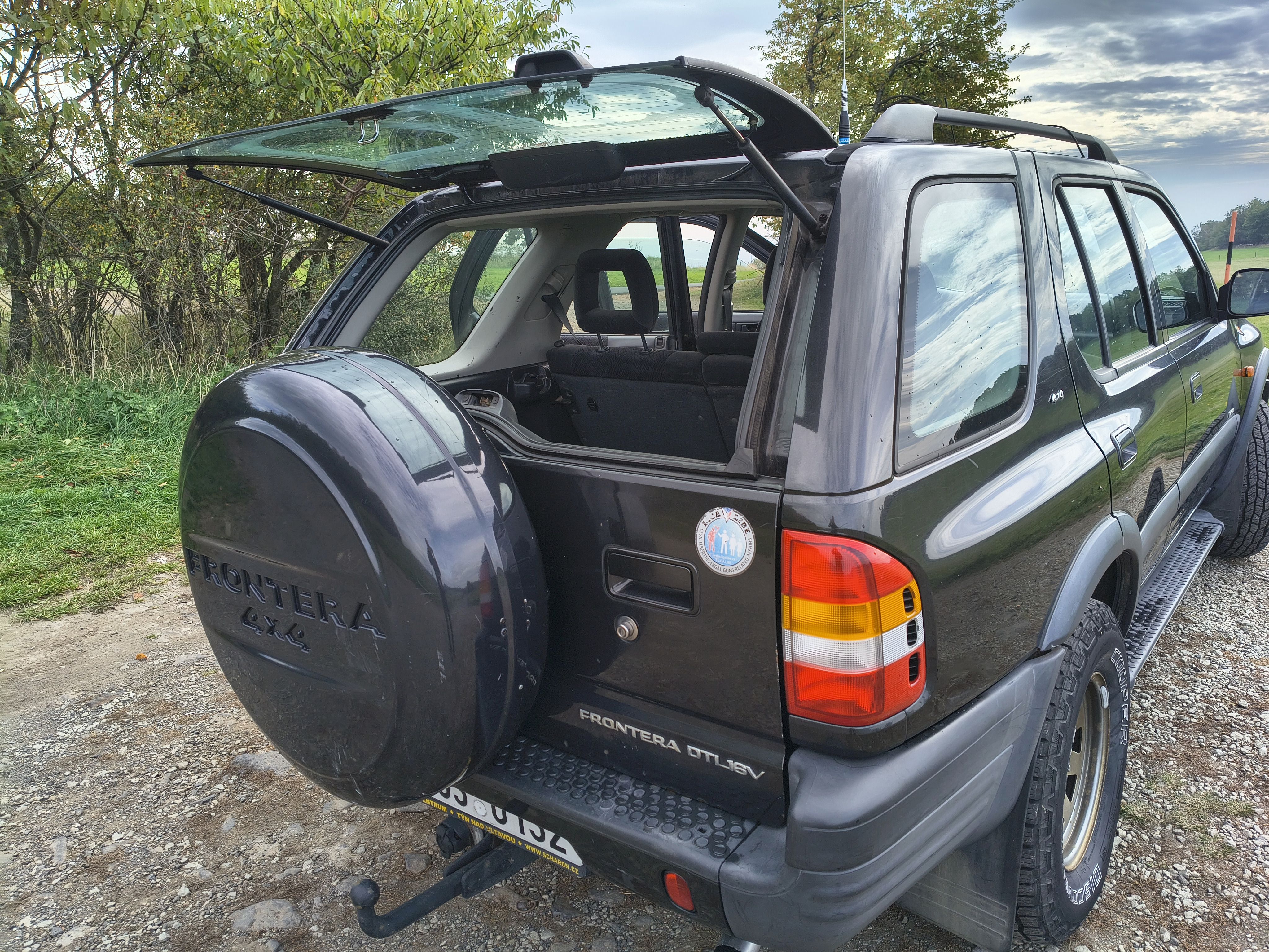 Opel Frontera, 2,2 DTI - fotka 4