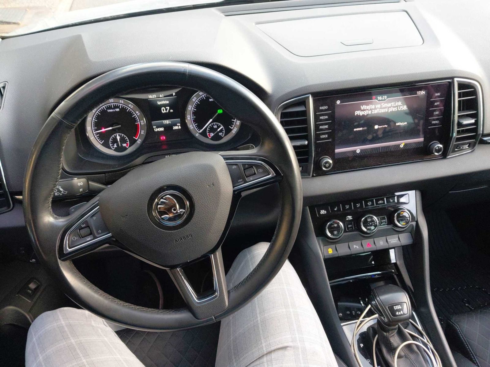 Škoda Karoq, 2.0 TDI, Style, 4X4, Automat - fotka 3