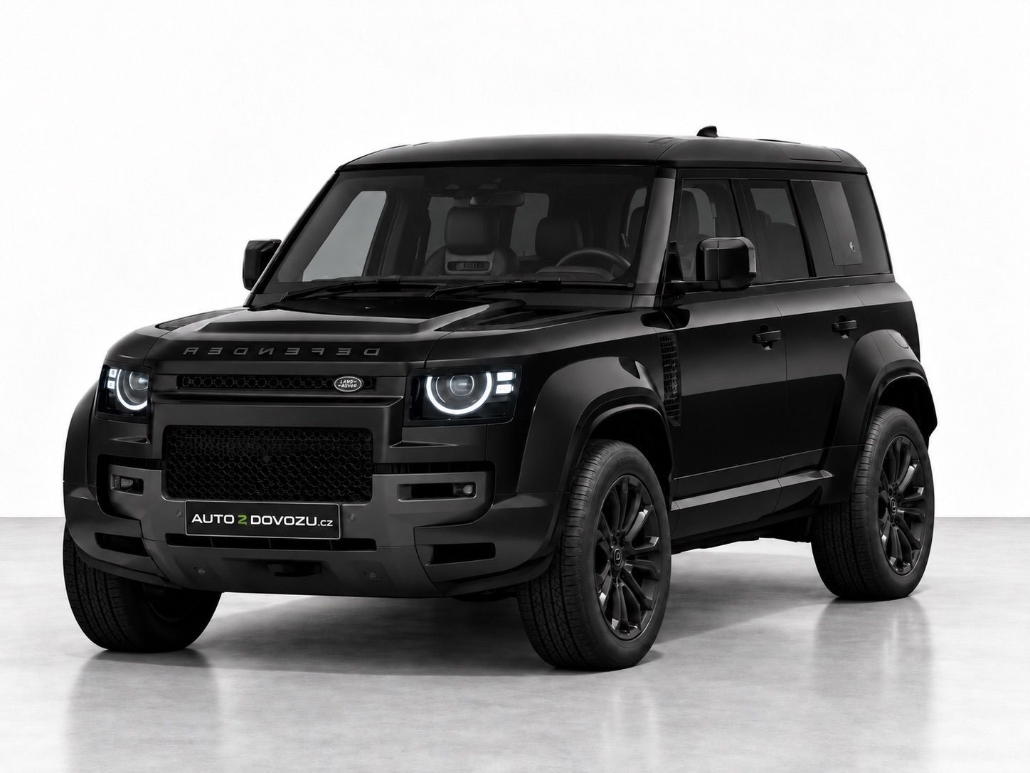 Land Rover Defender, OCTA P635 V8 BLACK EDITION