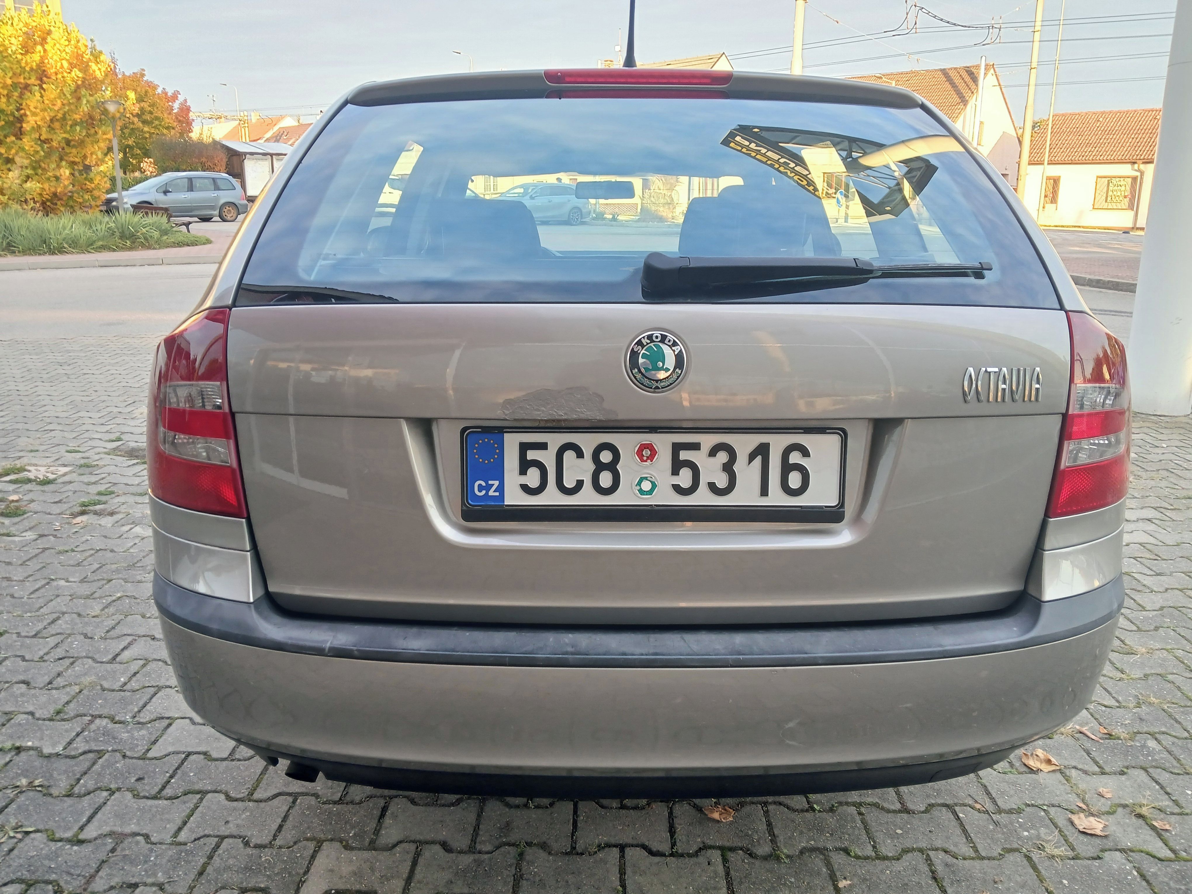 Škoda Octavia, Tour 1.6MPI, 75kW, 1.maj. - fotka 4