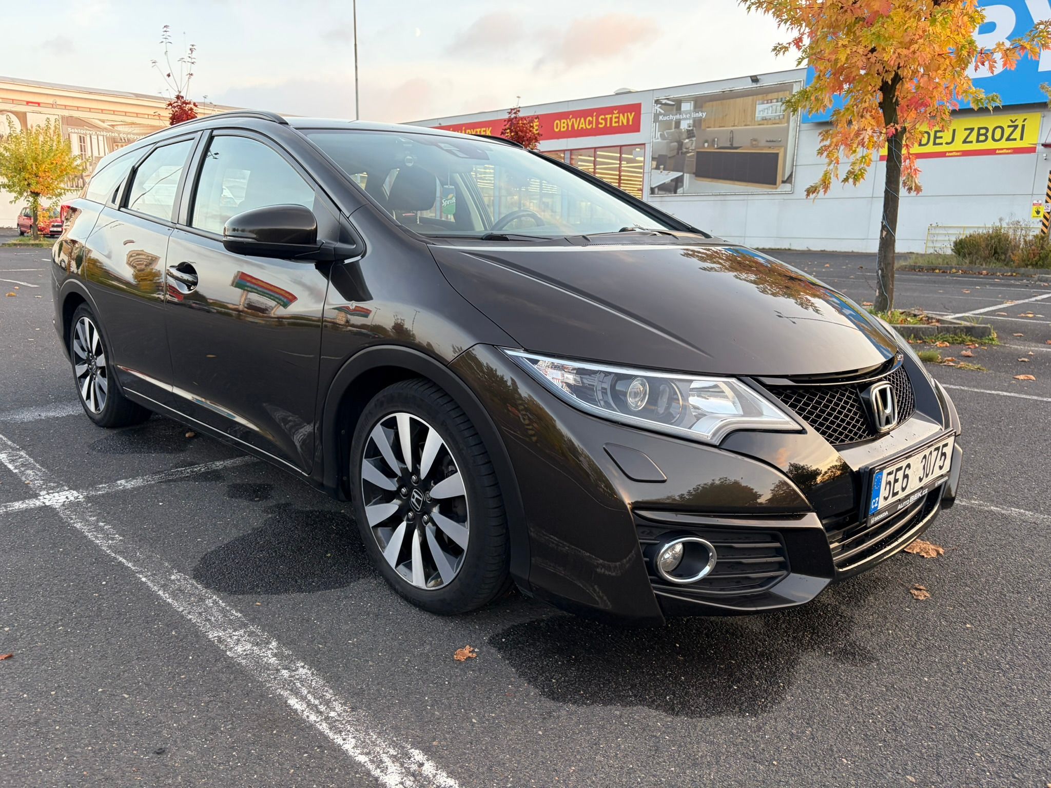 Honda Civic, 1.6 i-DTEC Tourer - fotka 2