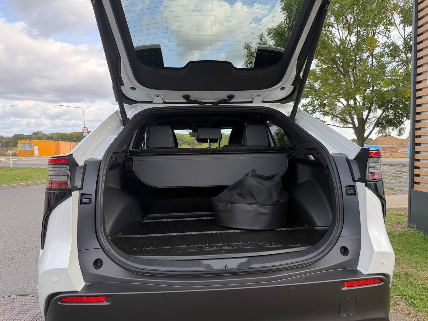 Toyota bZ4X, Executive 73.1 kWh - fotka 6