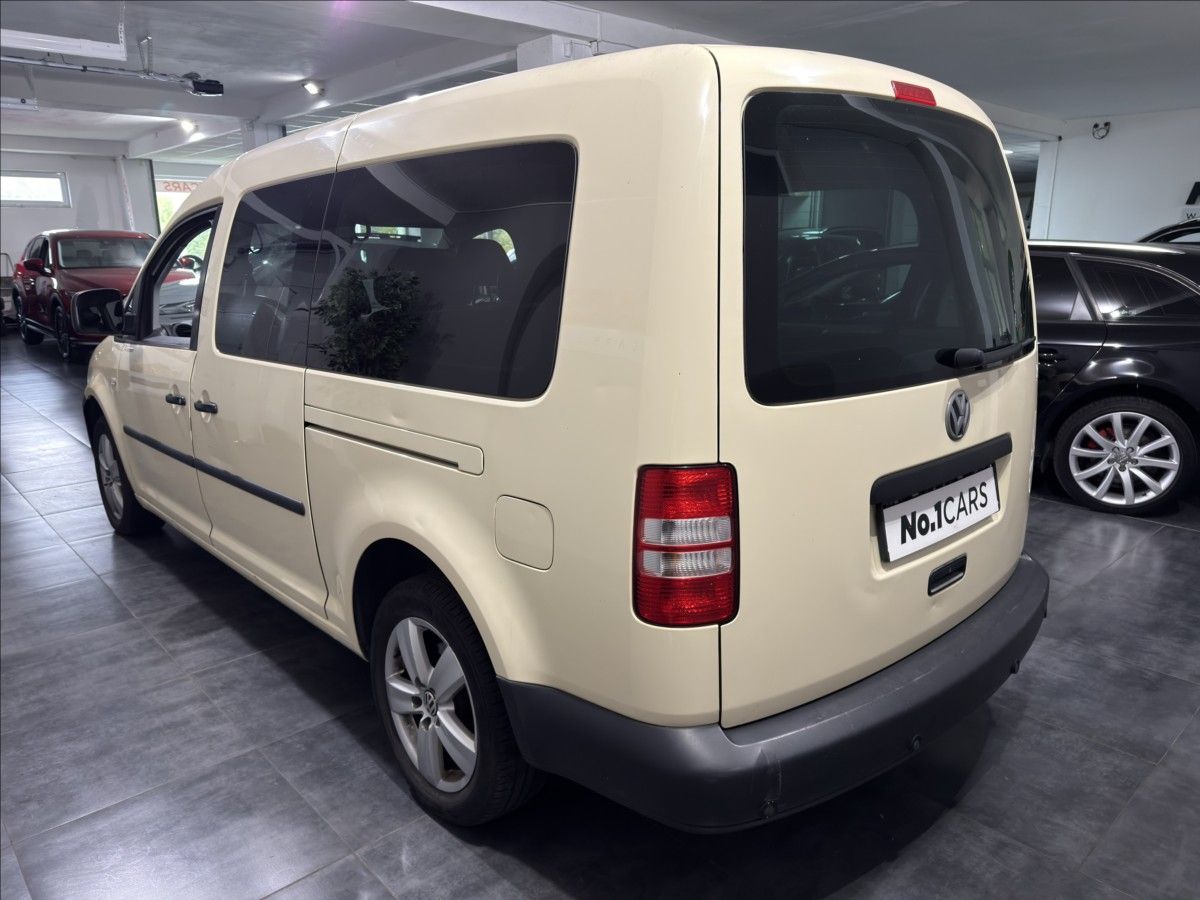 Volkswagen Caddy, 1,6   TDI MAXI 7 MÍST SERVIS - fotka 4