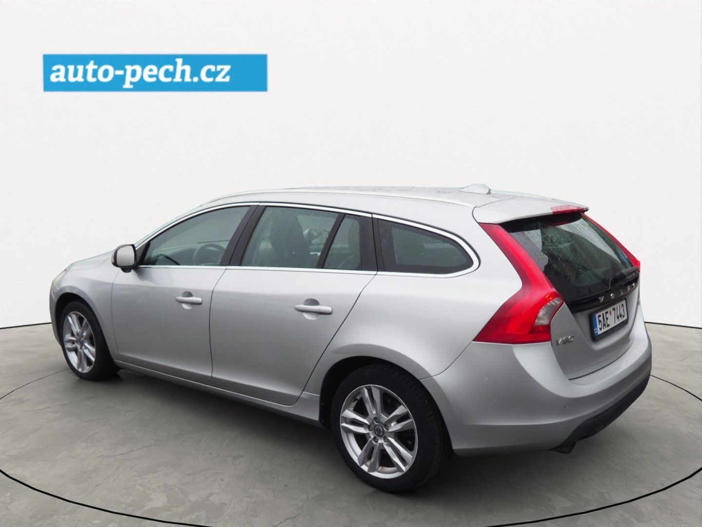 Volvo V60, 2.0D 120 kW, Automat - fotka 2