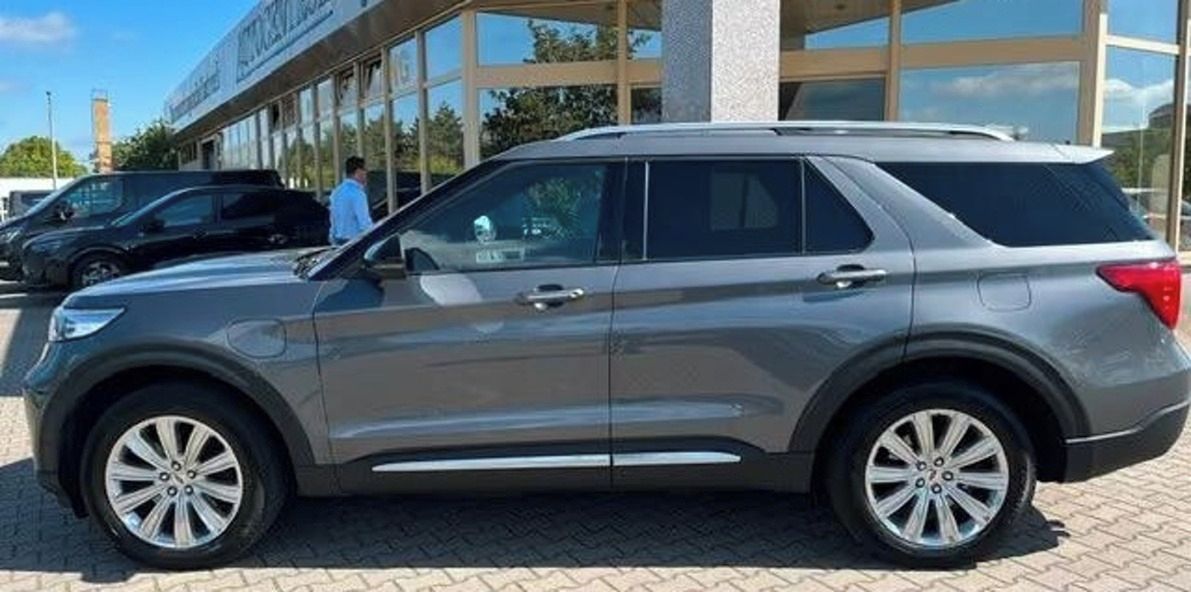 Ford Explorer, Plug-in-Hybrid 4x4 Platinum - fotka 3