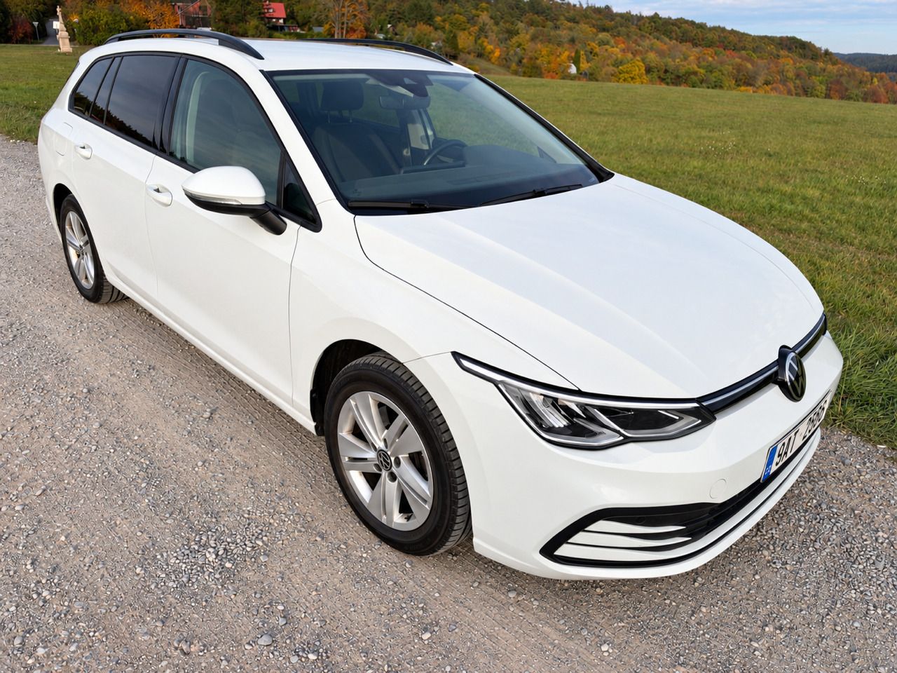 Volkswagen Golf, 2.0TDI LIFE VARIANT ACC LED ČR - fotka 2