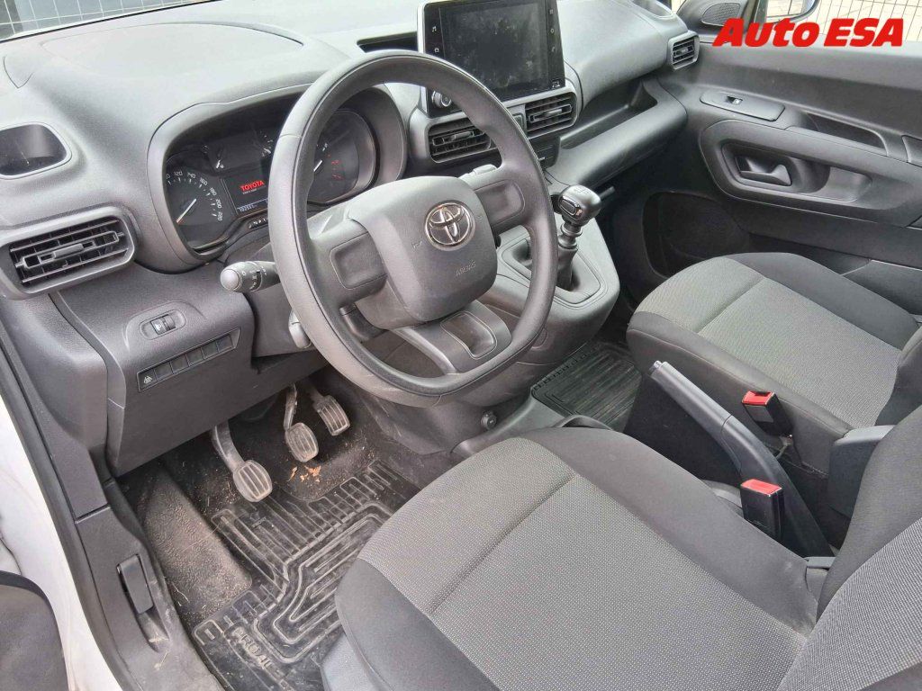 Toyota Proace City Verso, 1.2 PureTech,1.maj,ČR - fotka 3