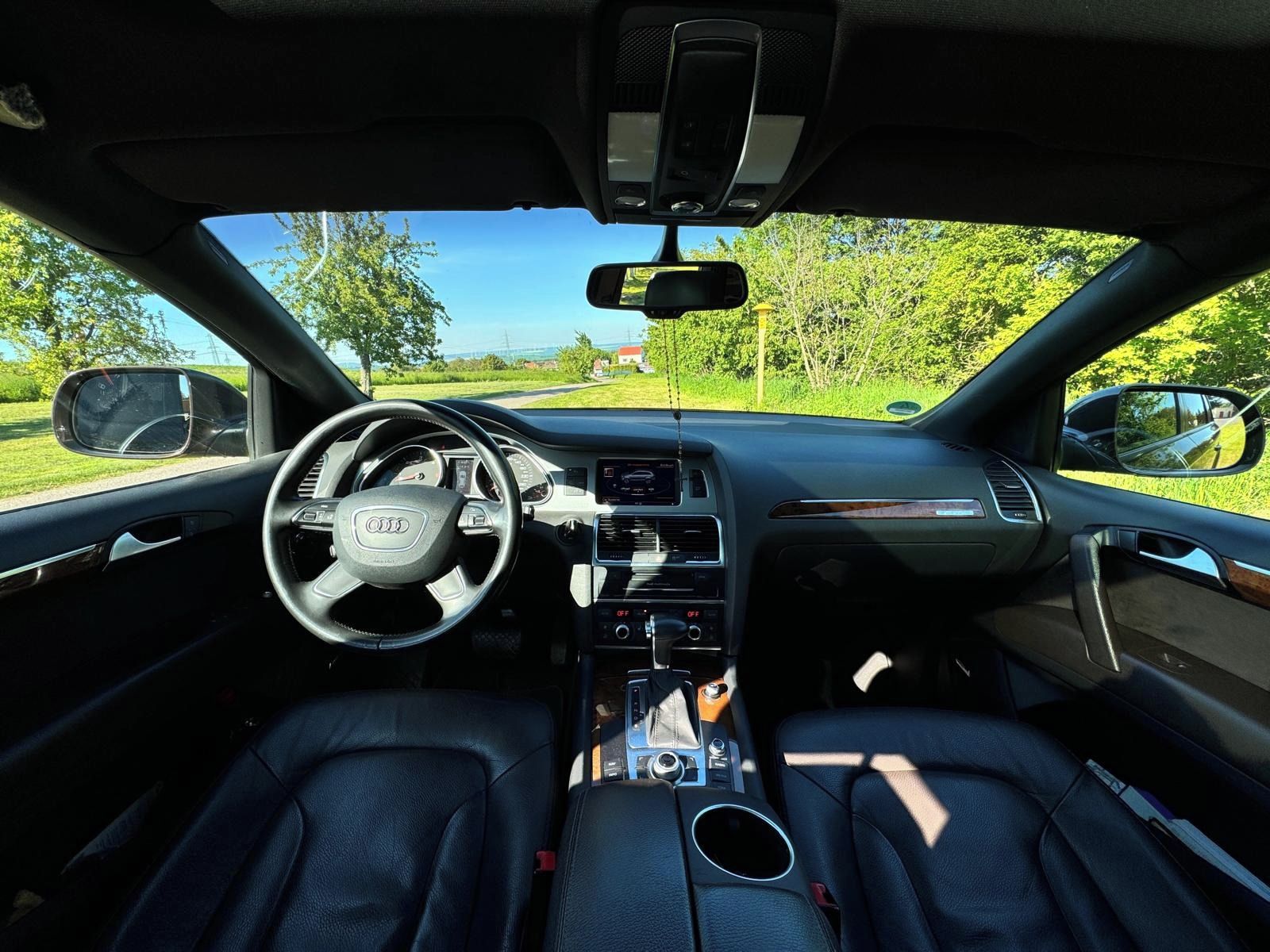 Audi Q7, V8, 7 míst PANO tažné servis - fotka 5