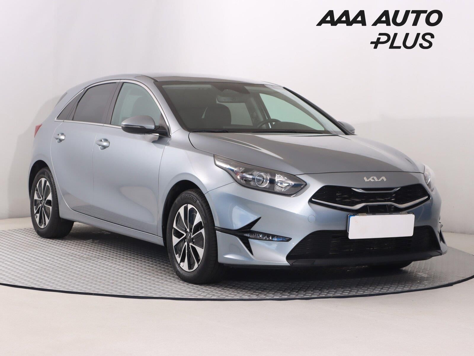 Kia Cee´d, 1.5 T-GDI, Gold, Serv.kniha