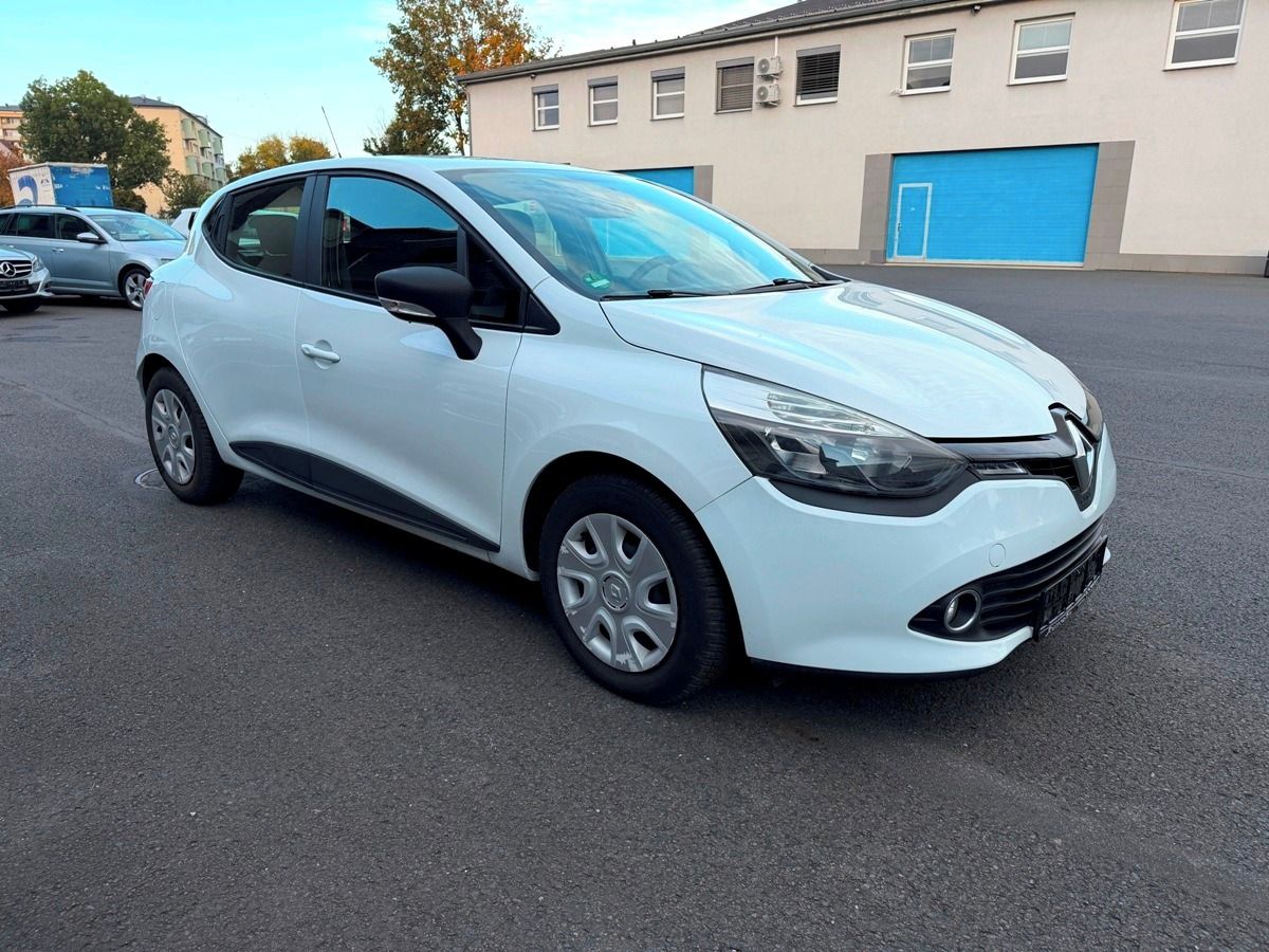 Renault Clio, 1.2i 54kW klima*servo*serviska - fotka 4