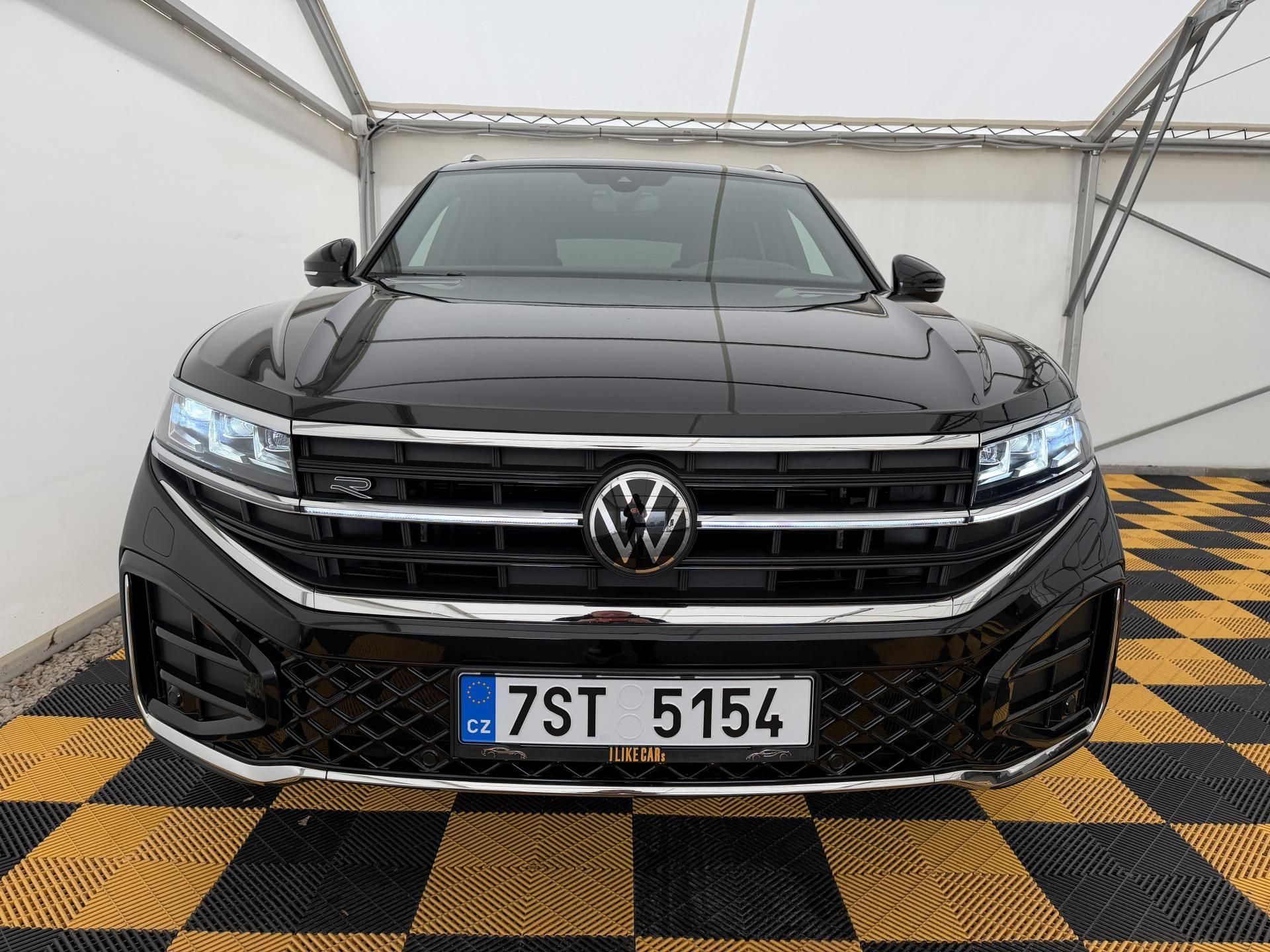Volkswagen Touareg, 3.0Tdi*1-MAJ*DPH*HUD*R-LINE* - fotka 3