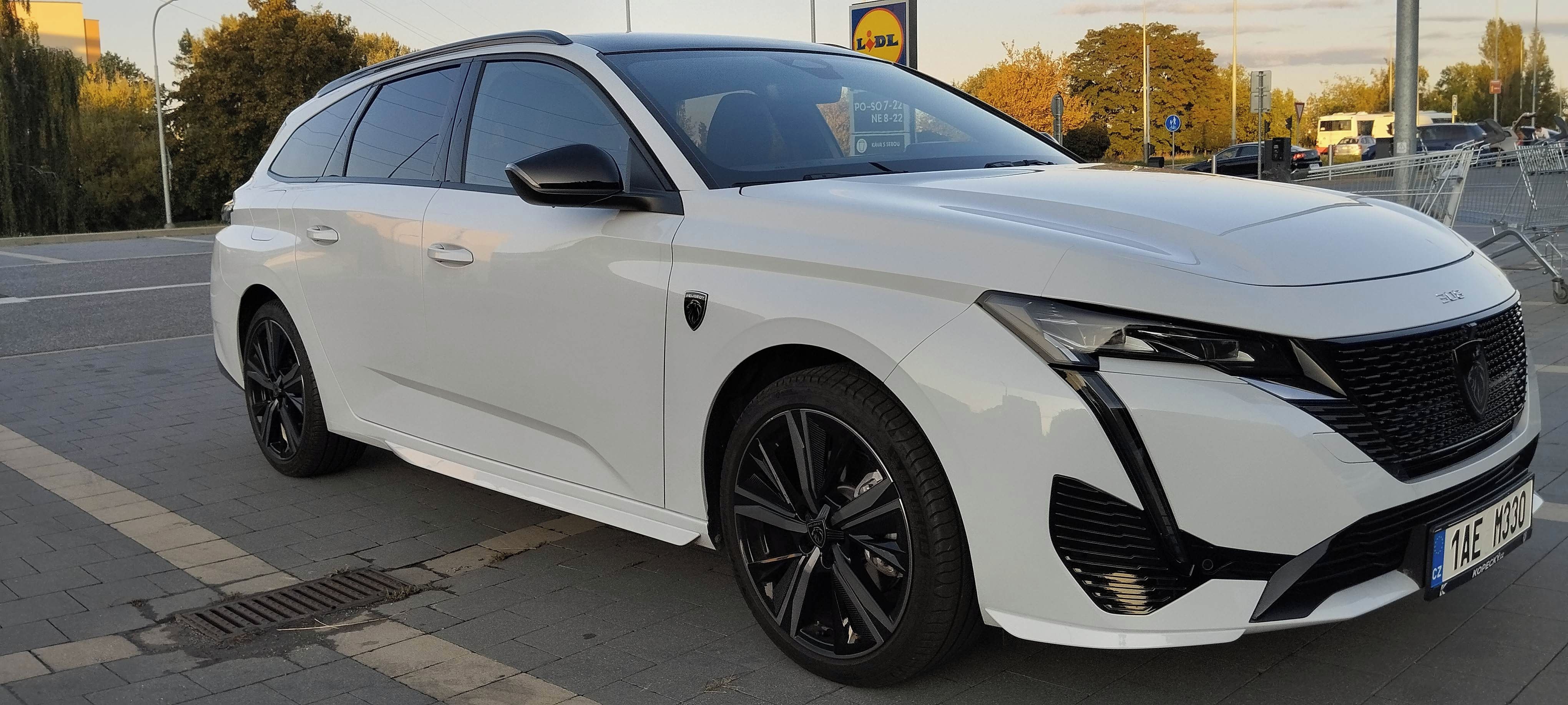 Peugeot 308, SW GT KOMBI 1,2 Automat,Focal - fotka 3