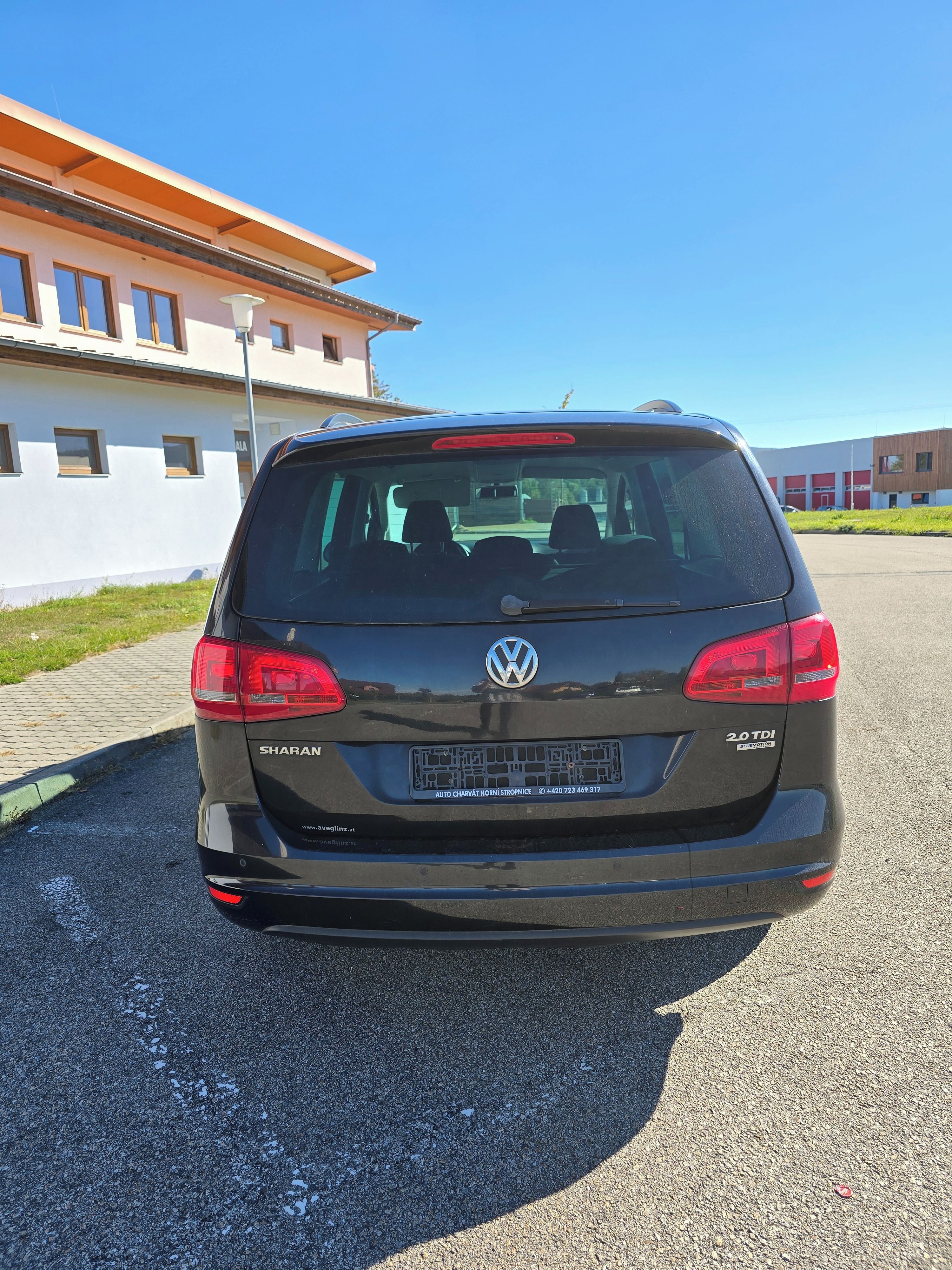 Volkswagen Sharan, 2.0 TDI Comfortline 103 kW - fotka 6