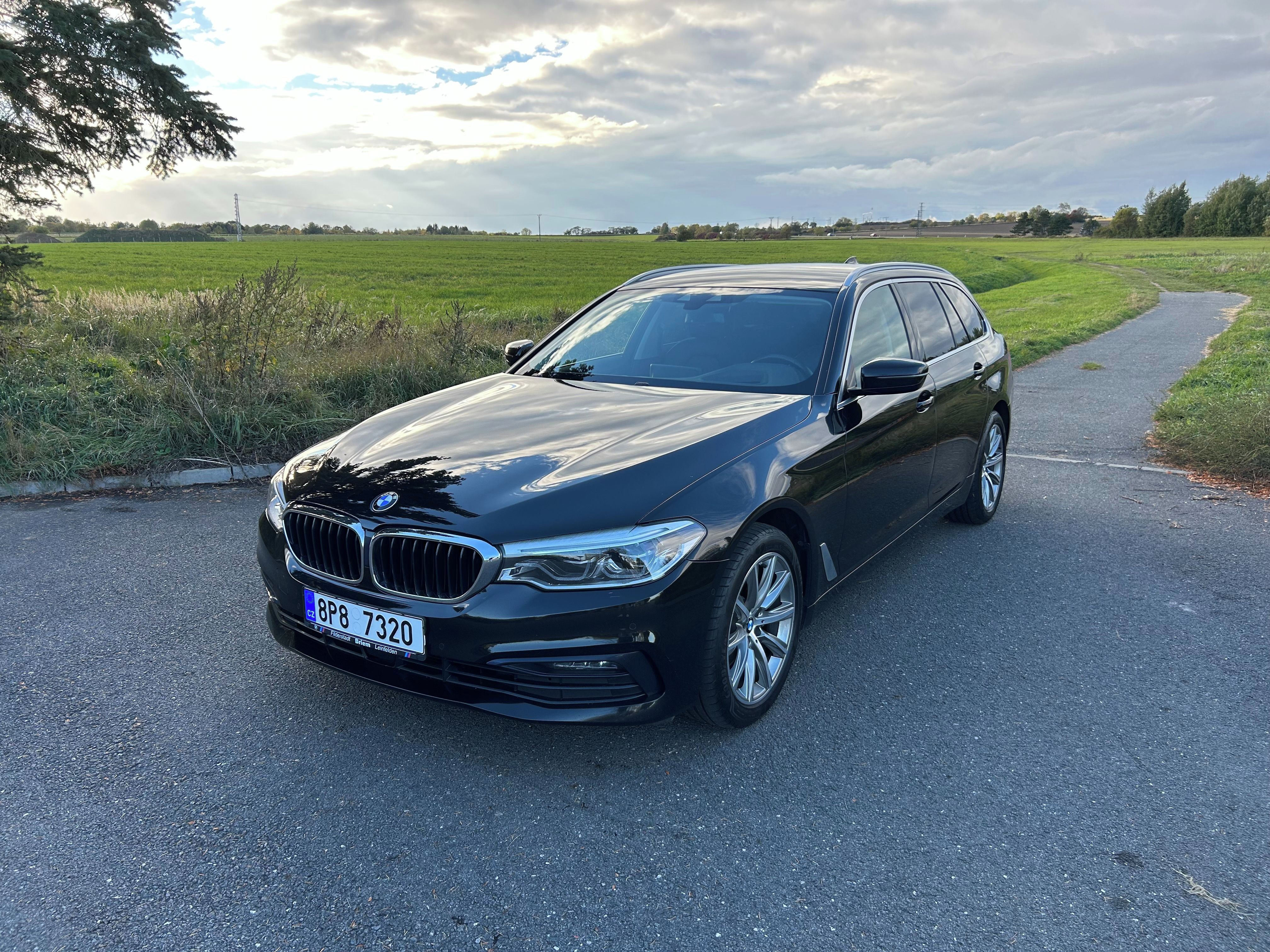 BMW Řada 5, Zimní gumy v ceně - fotka 3