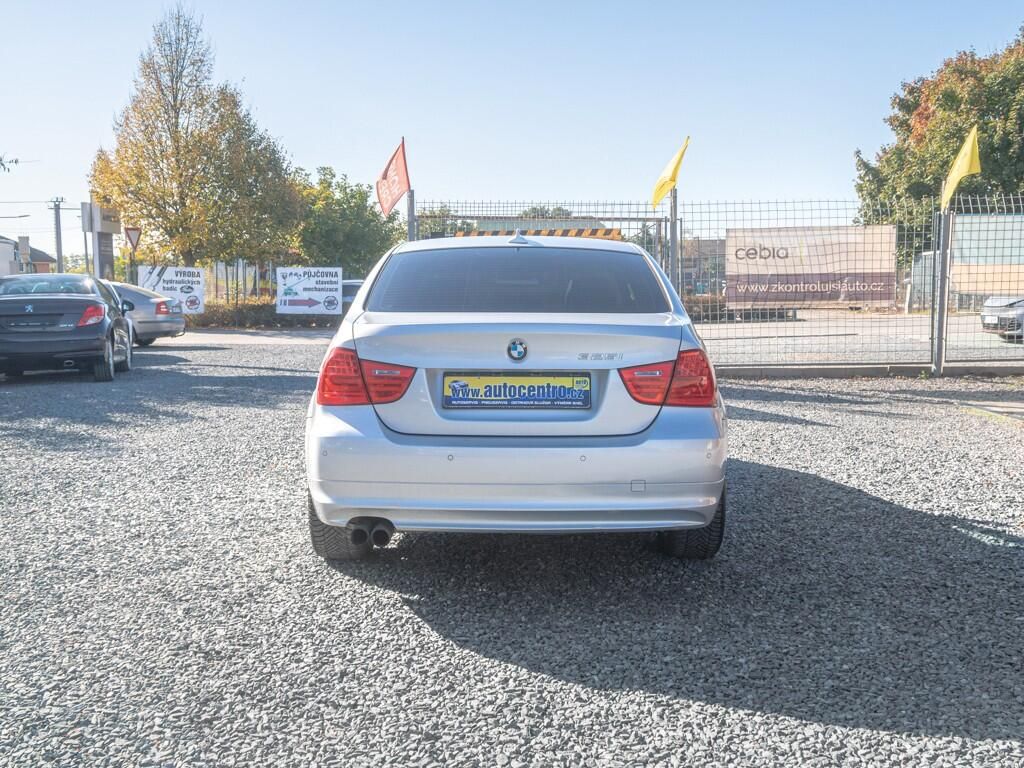 BMW Řada 3, 325i 160KW mat HK – NAVIGACE - fotka 6