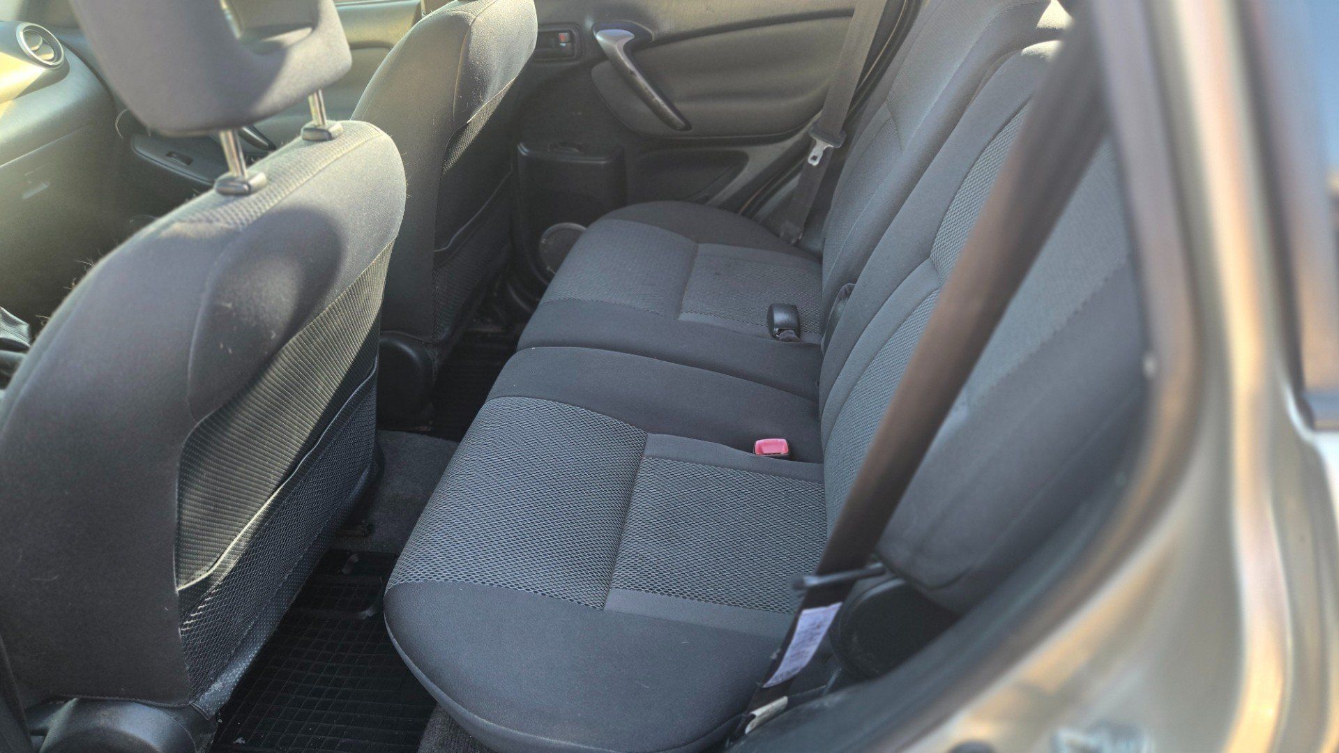 Toyota Rav4, 1.majitel, serviska - fotka 6