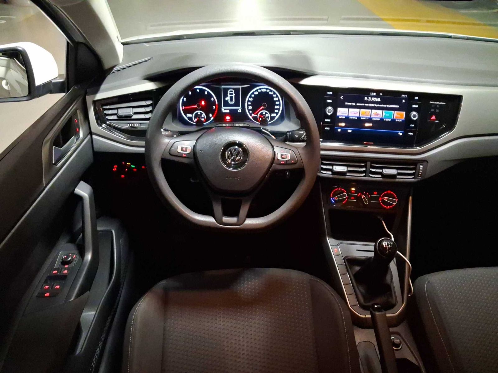 Volkswagen Polo, 1.0 TSI, Klima, El. okna - fotka 3
