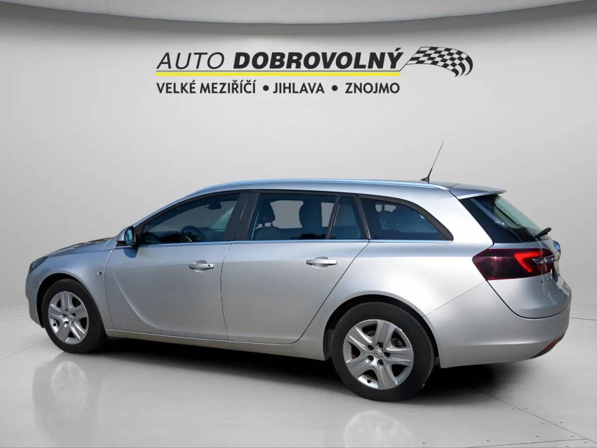 Opel Insignia, ST 1.6CDTi MT6 - fotka 4