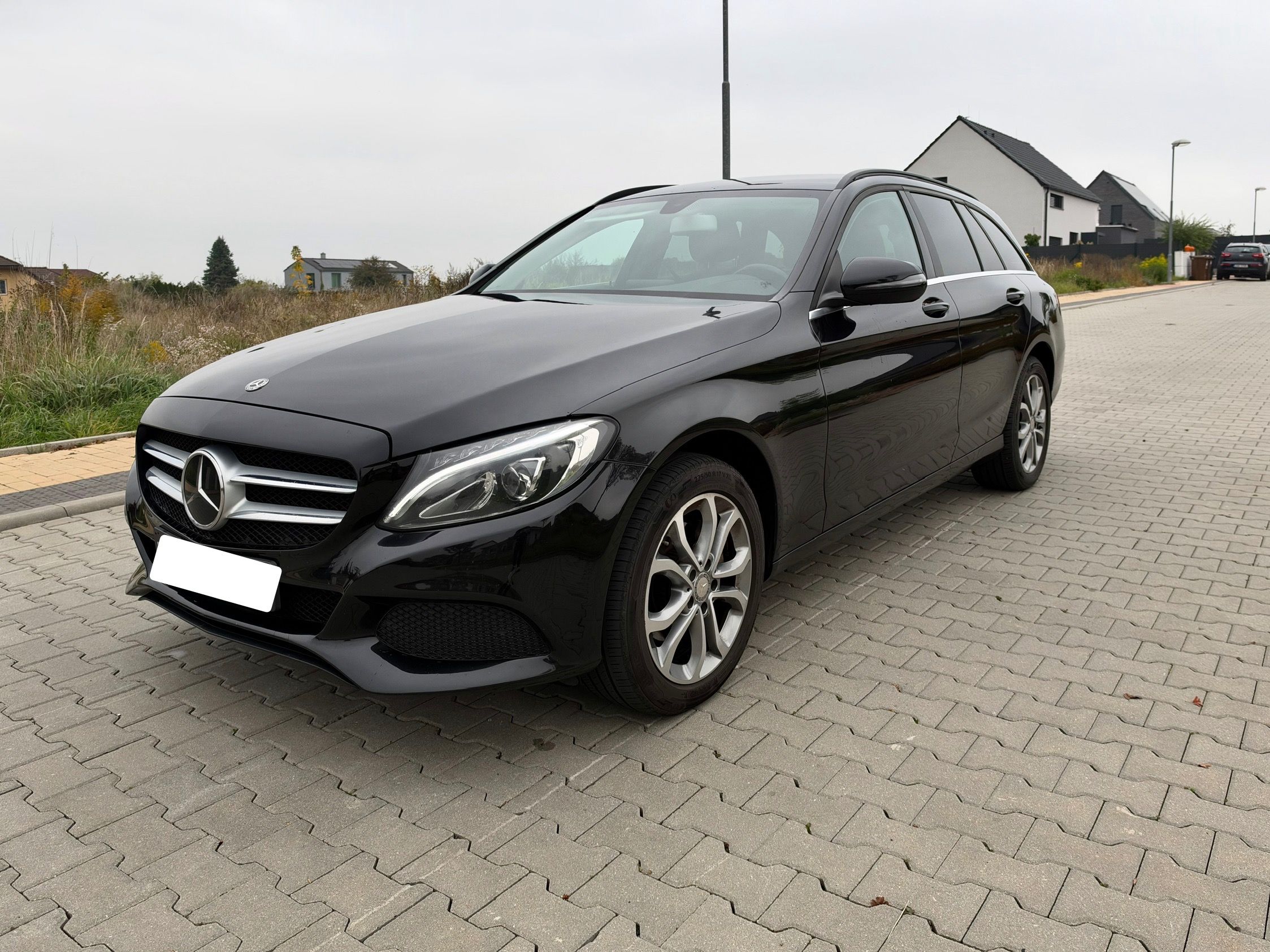 Mercedes-Benz Třídy C, 9G-Tronic, Kamera, tažné, ALU - fotka 4