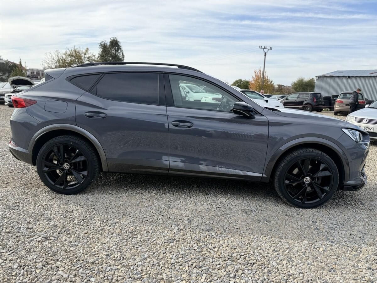 Cupra Formentor, 1,5 TSI 110kW DSG NOVÉ ZIMNÍ - fotka 4