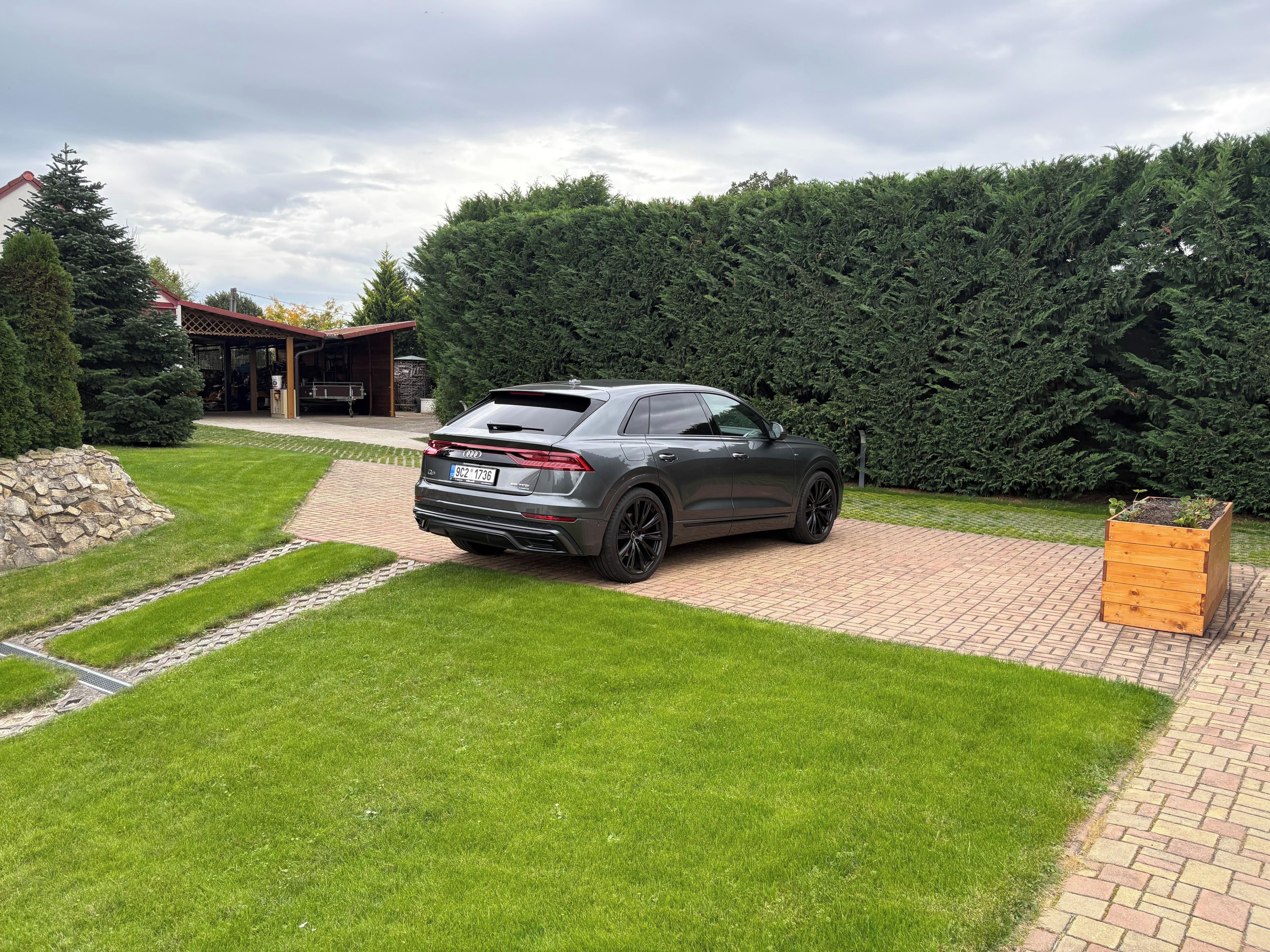 Audi Q8, 55 tfsi - fotka 2