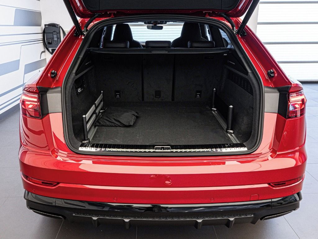 Audi Q8, SUV 50 TDI quattro - fotka 6