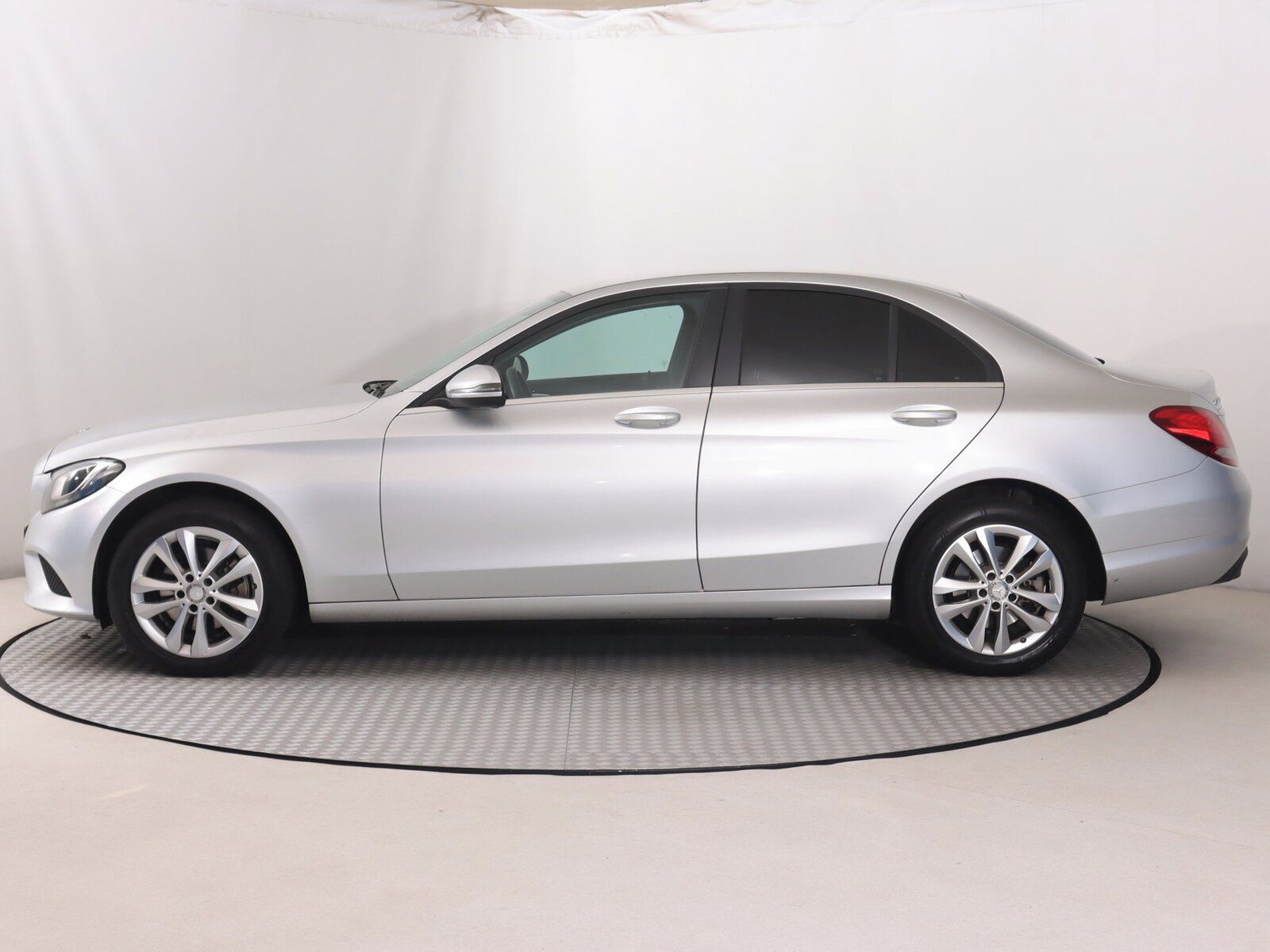 Mercedes-Benz Třídy C, 220 d 4MATIC, Classic, Automat - fotka 3