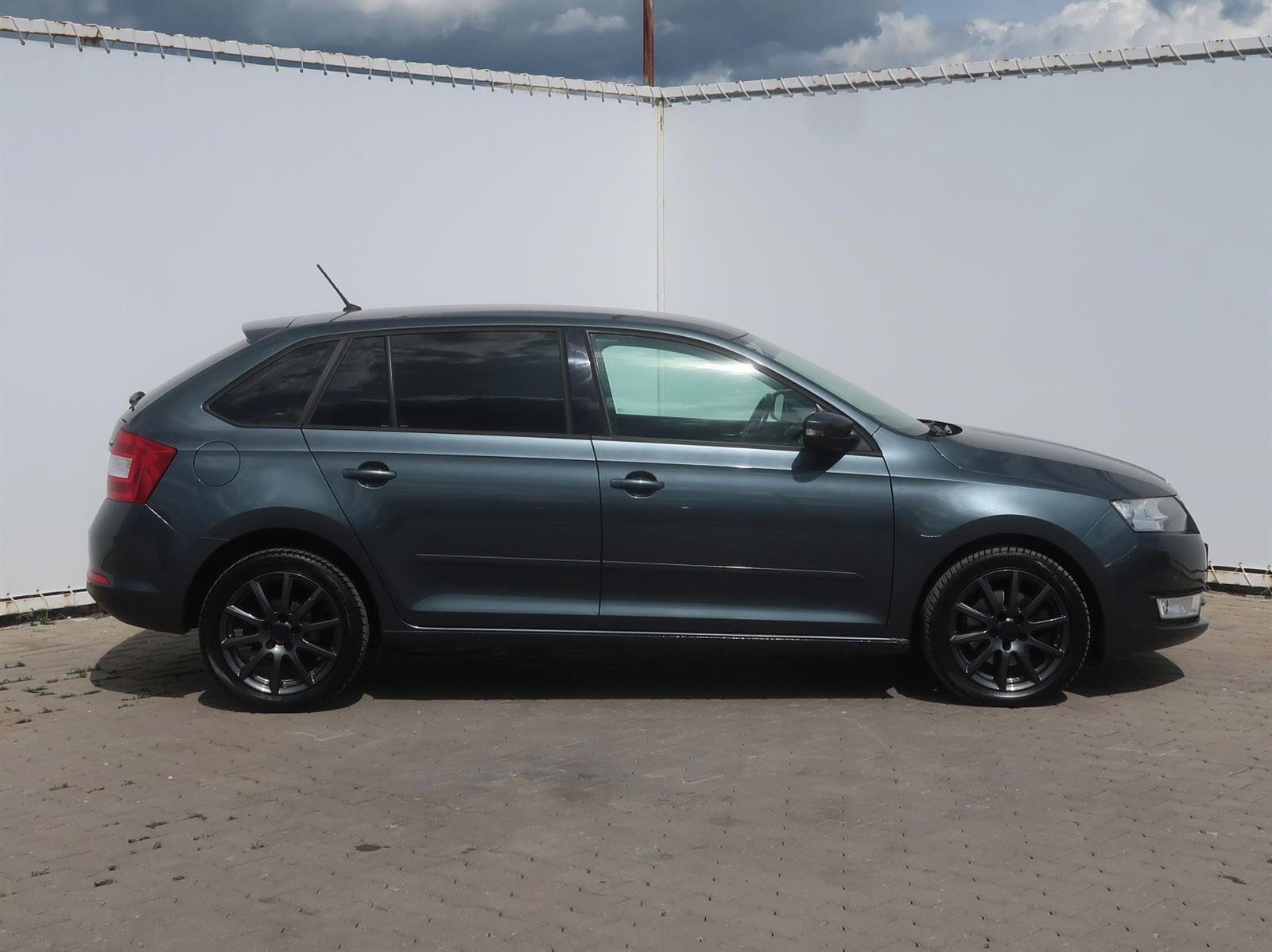 Škoda Rapid, 1.6 TDI - fotka 6